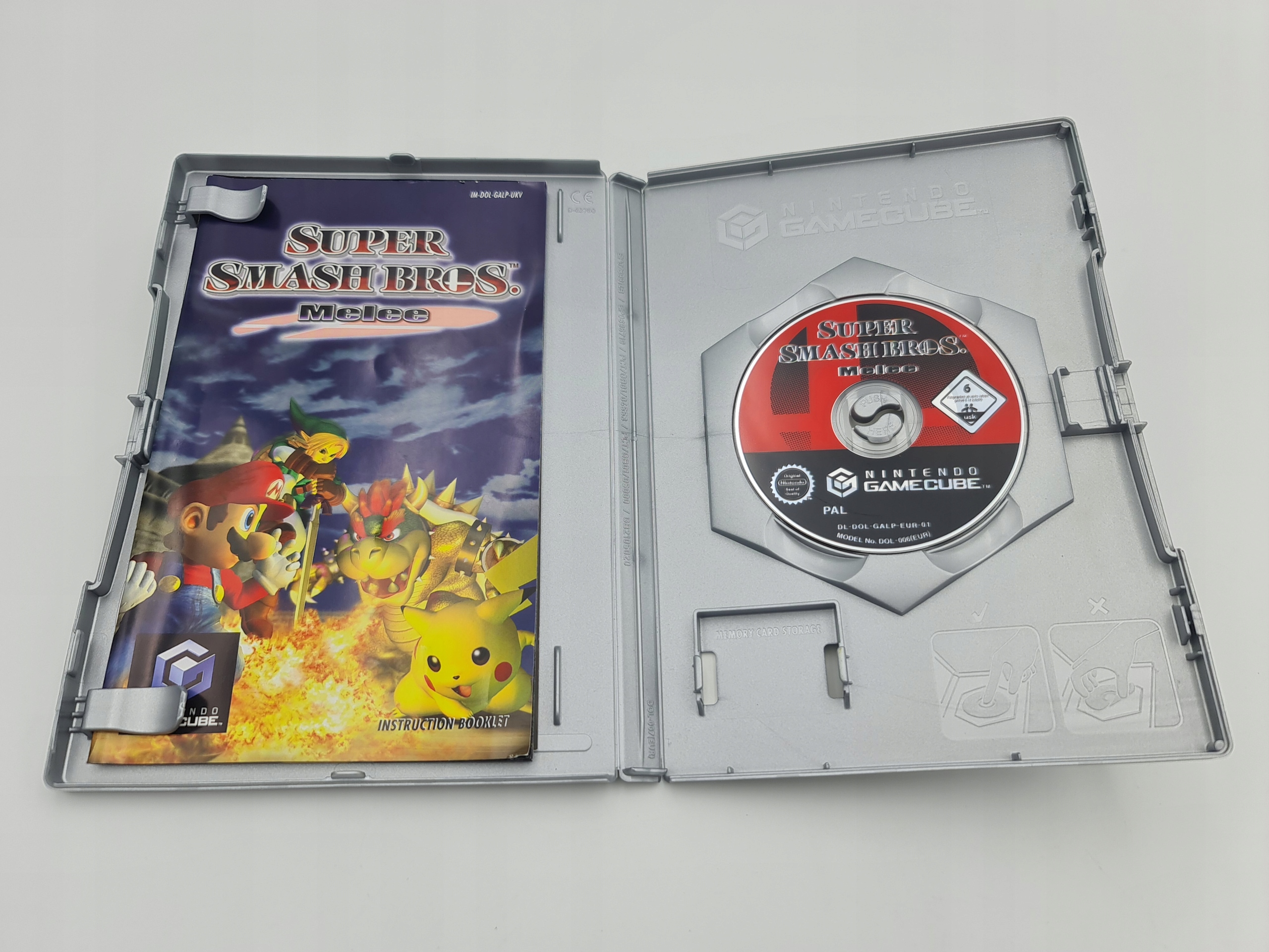 NINTENDO GAMECUBE SUPER SMASH BROS MELEE Producent Nintendo