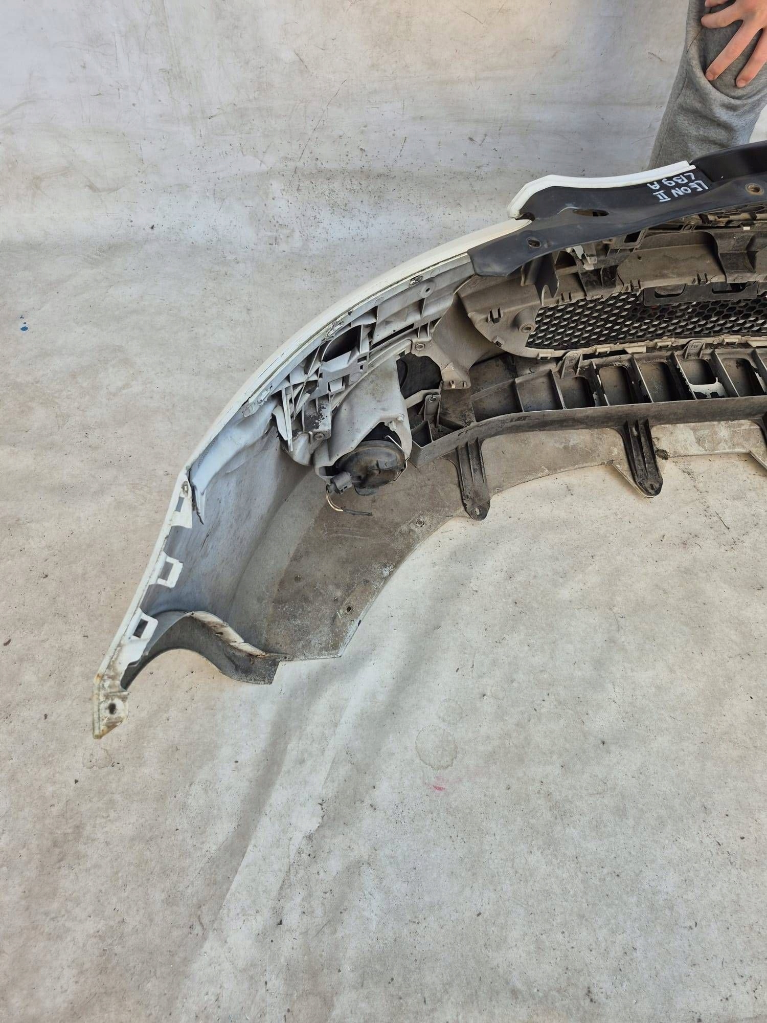 SEAT LEON II 1P0 05-08 bumper front front 1P0807221