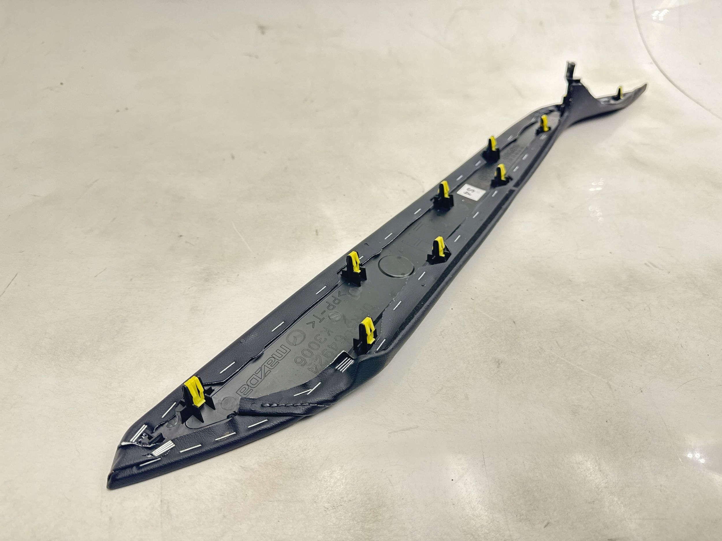 mazda CX-30 2023 левый средняя часть