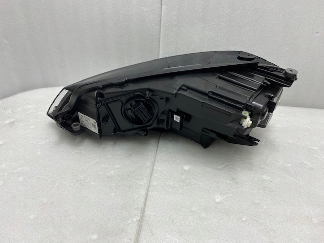 Licht rechts VW GOLF VII LIFT R Full LED