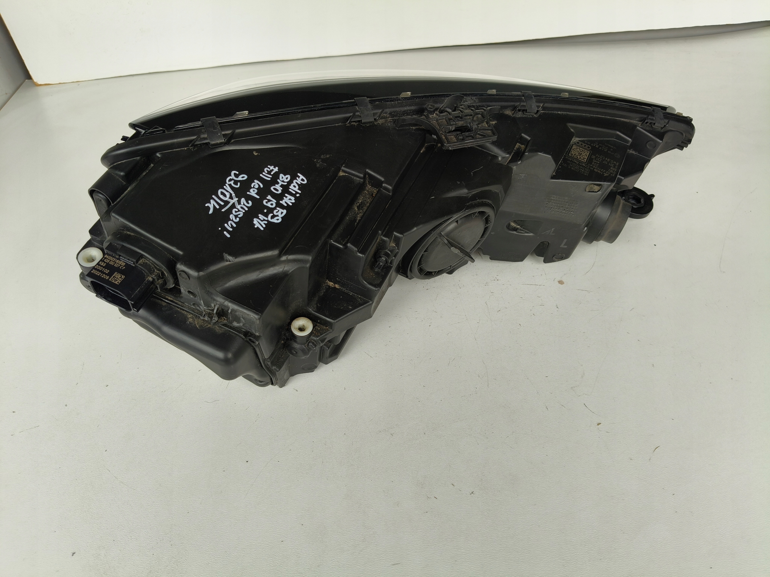 light left REFLEKTOR AUDI A4 B9 8W 8W0 19- LIFT FULL LED