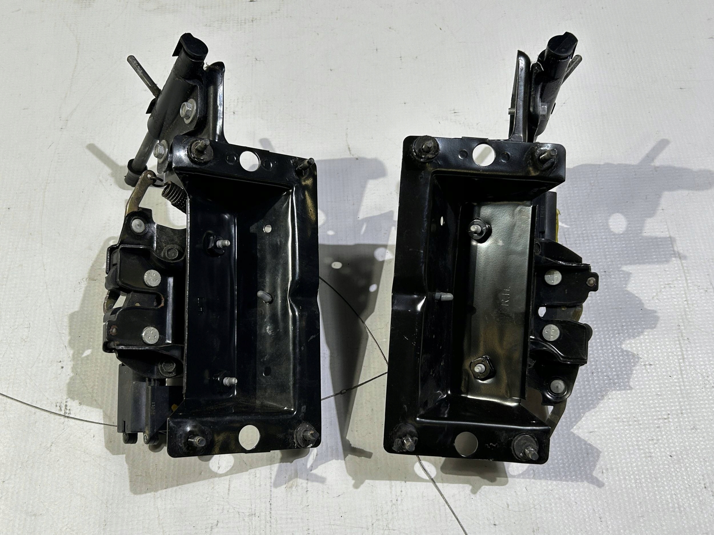 lock damper rygiel bonnet boot Corvette C5 Targa 1997r
