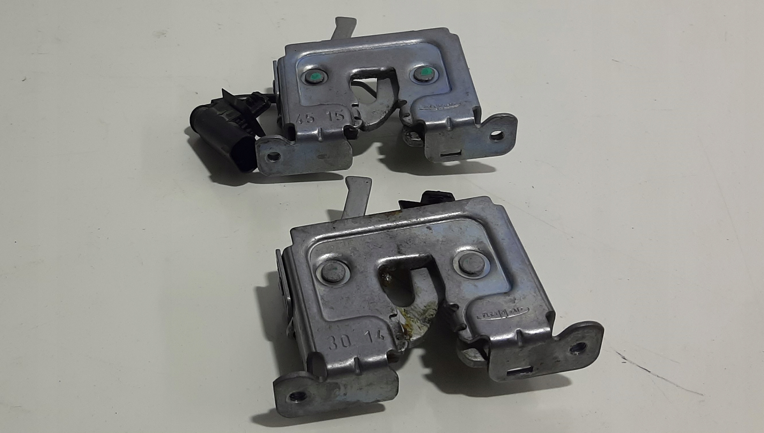 51237299162 - Замок капота BMW I01 BMW i3