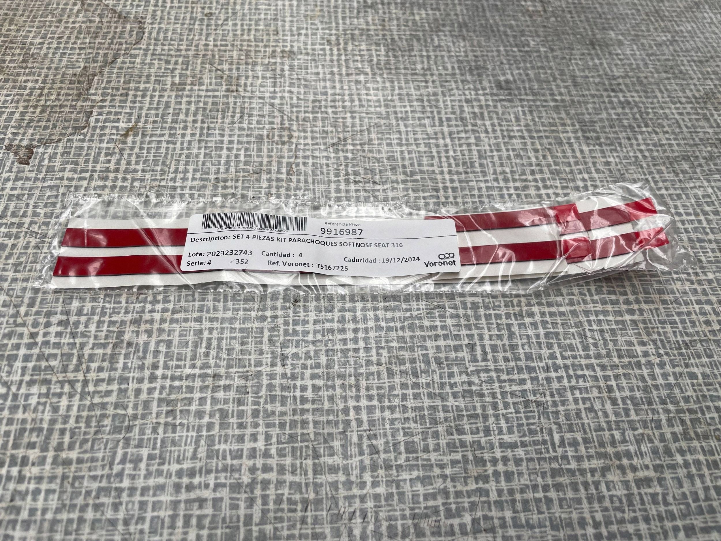 CUPRA FORMENTOR Support plaque Pare choc Avant 5FF898623 @M