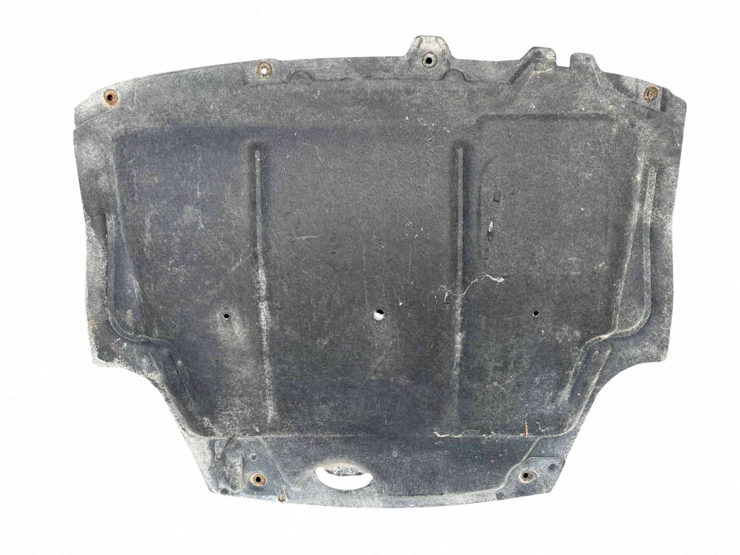 cover lower below engine of the engine Ford Fiesta MK8