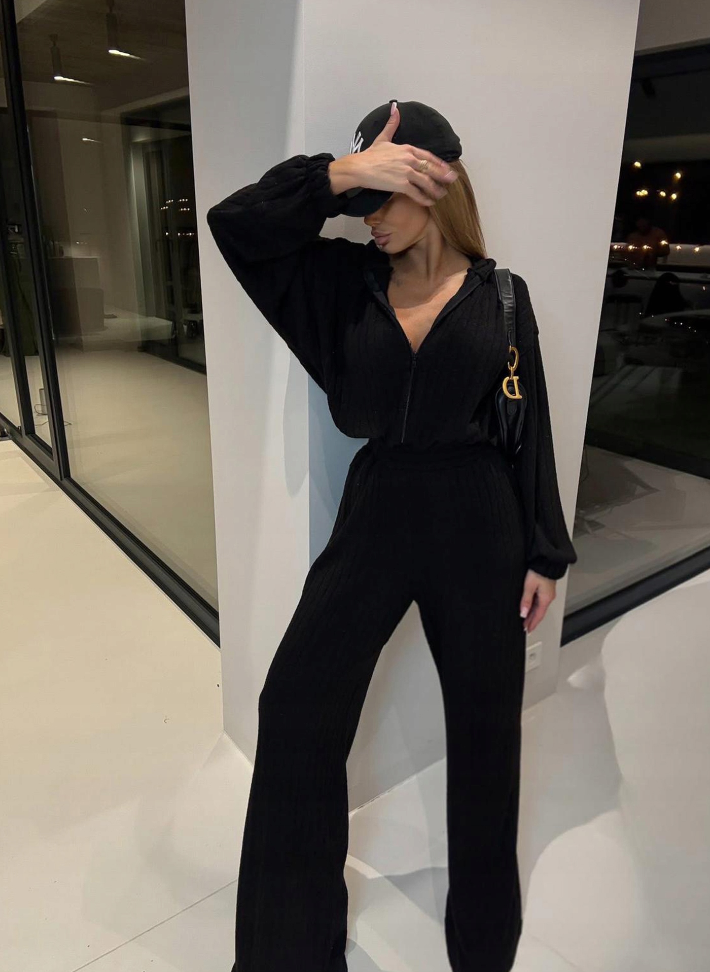 Dámská kombinéza s copánkovou vazbou Moda černá Agatha Studio one size