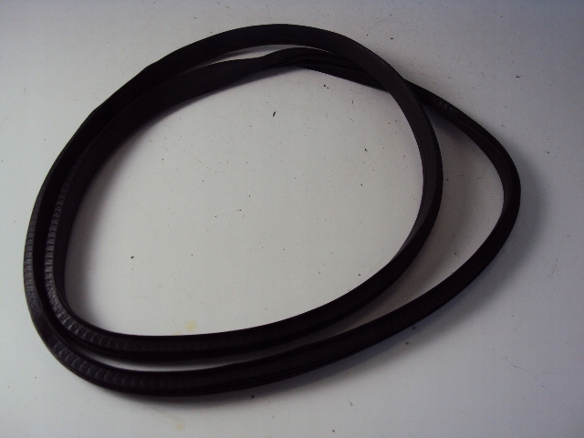 УПЛОТНИТЕЛЬ ДВЕРИ ЛЕВЫЙ ПЕРЕДНИЙ RENAULT CAPTUR II 19-