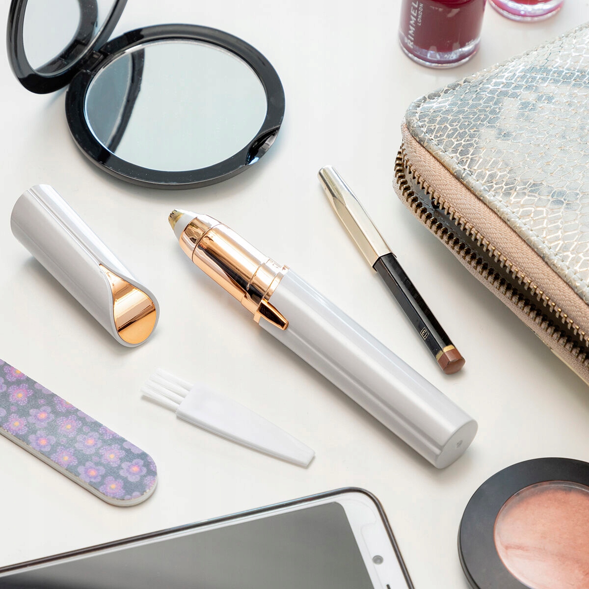 Precyzyjny Depilator do Twarzy LED InnovaGoods Model Wellness Beauté