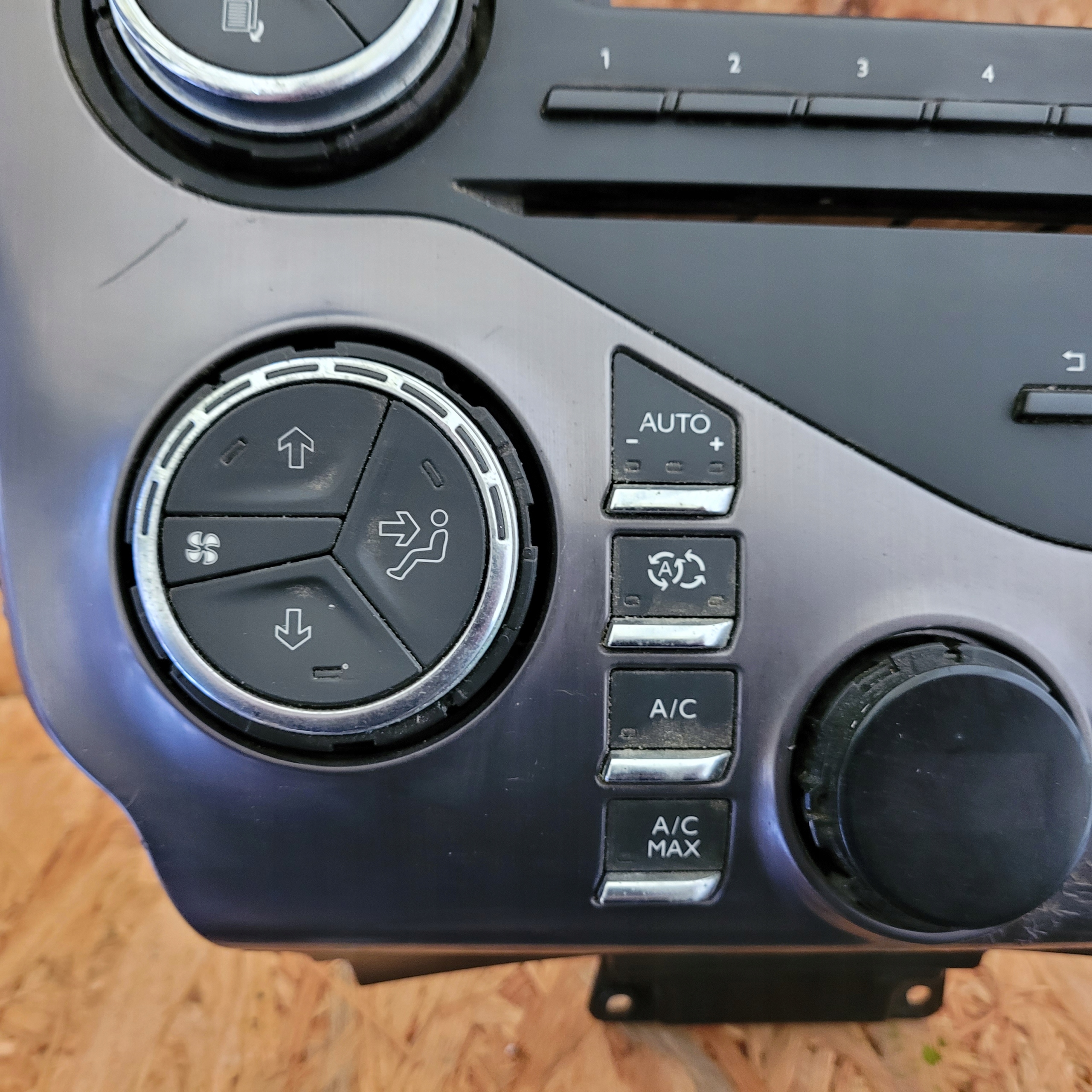 Unite commande clima CITROEN DS5 98025374zd