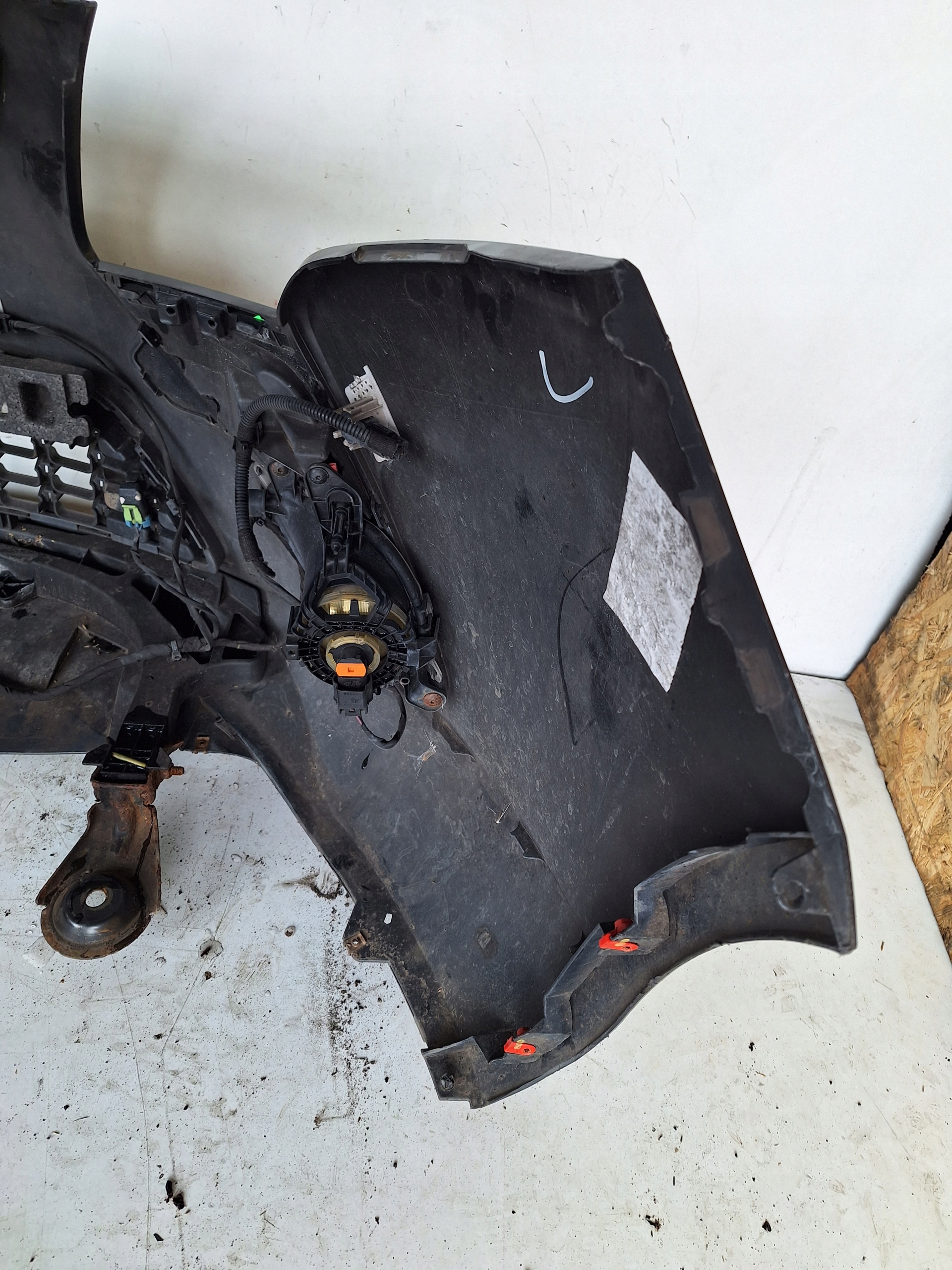 OPEL ZAFIRA C 12-16 bumper + PDC Z190