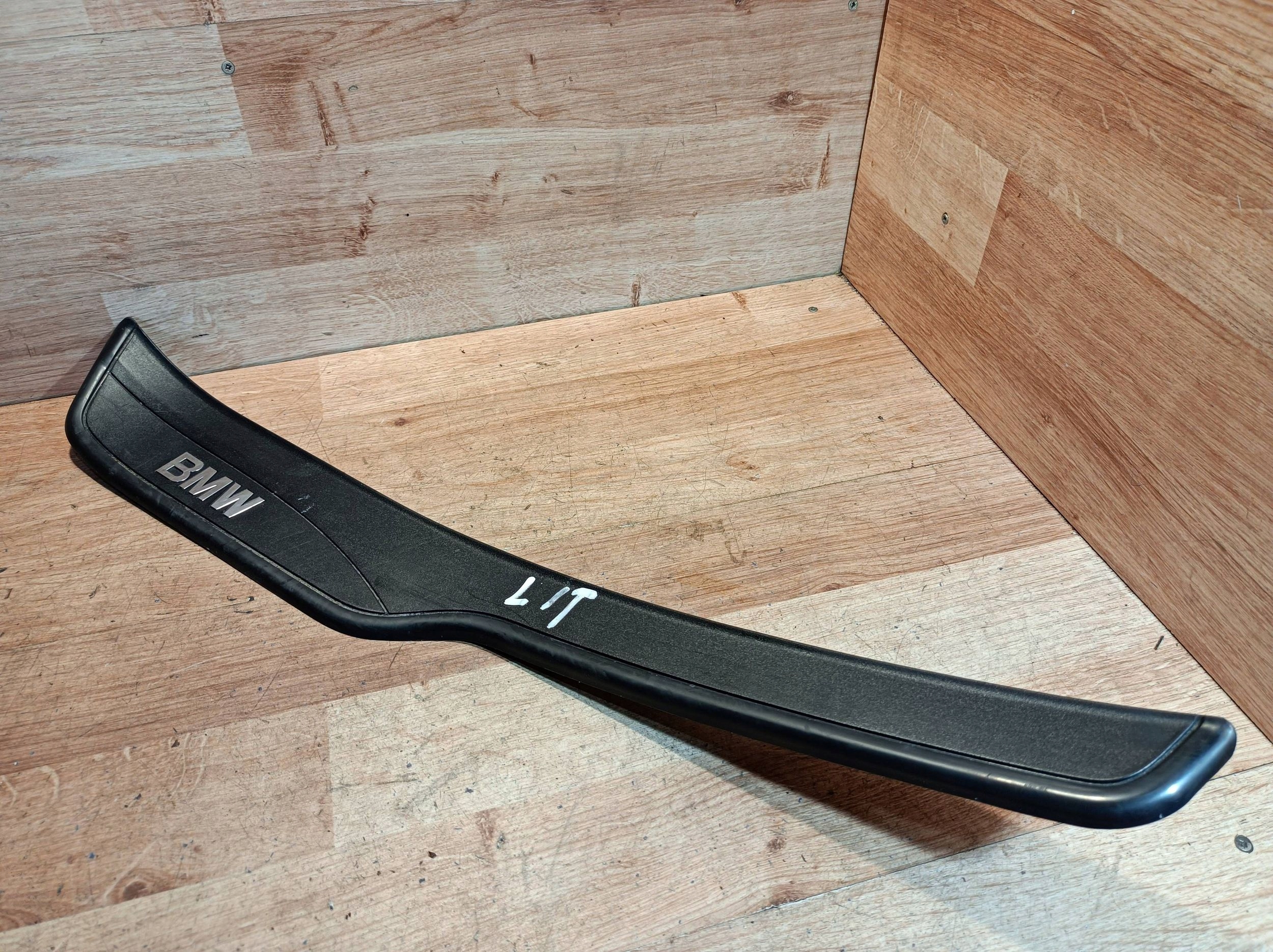cap threshold rear BMW 3 E90 E91 7060285