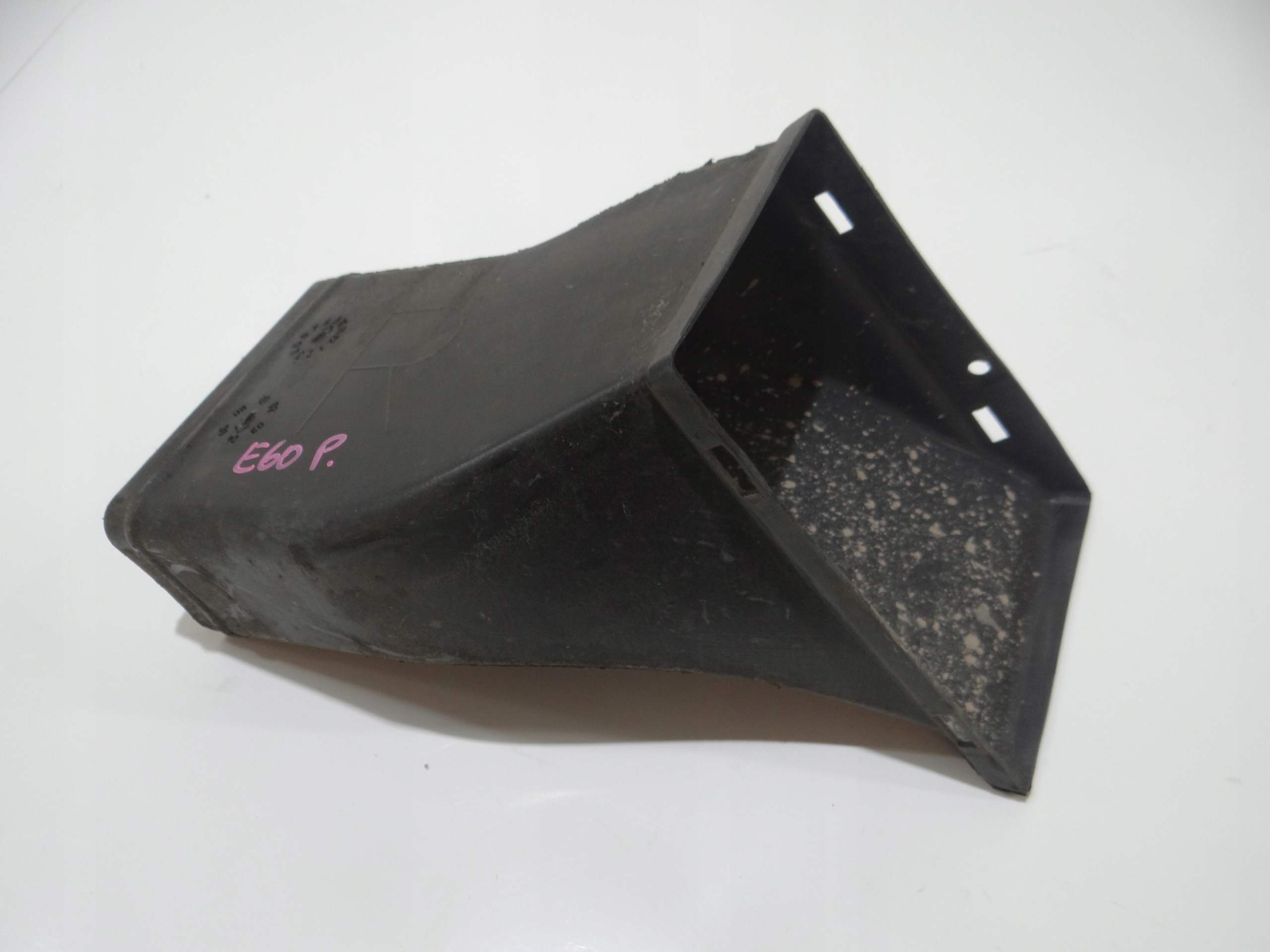 drain air right front BMW E60 E61 7033704