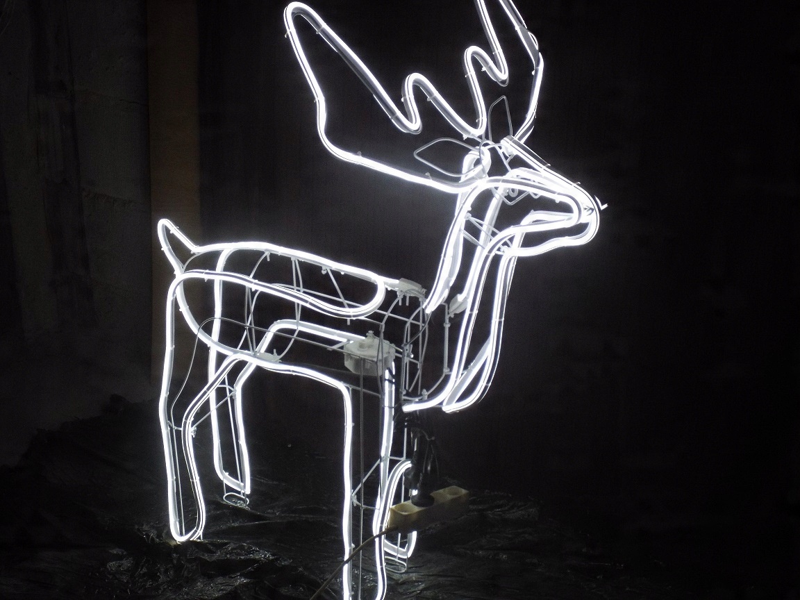

Duży Renifer neon led 3D 125 cm XXL kolor śnieżny