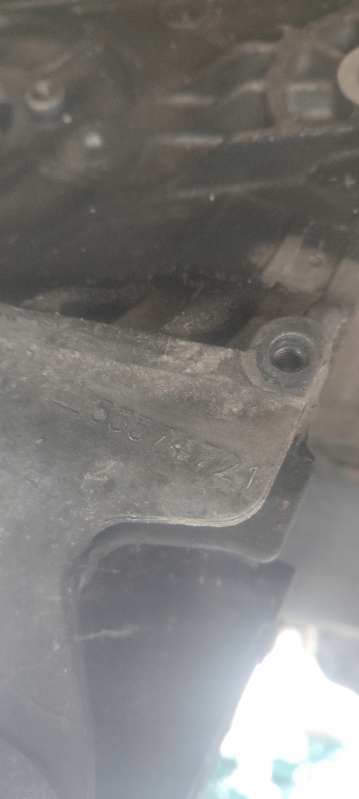 Support Support plaque POMPY OPEL INSIGNIA A 2.0 CDTI 55574721