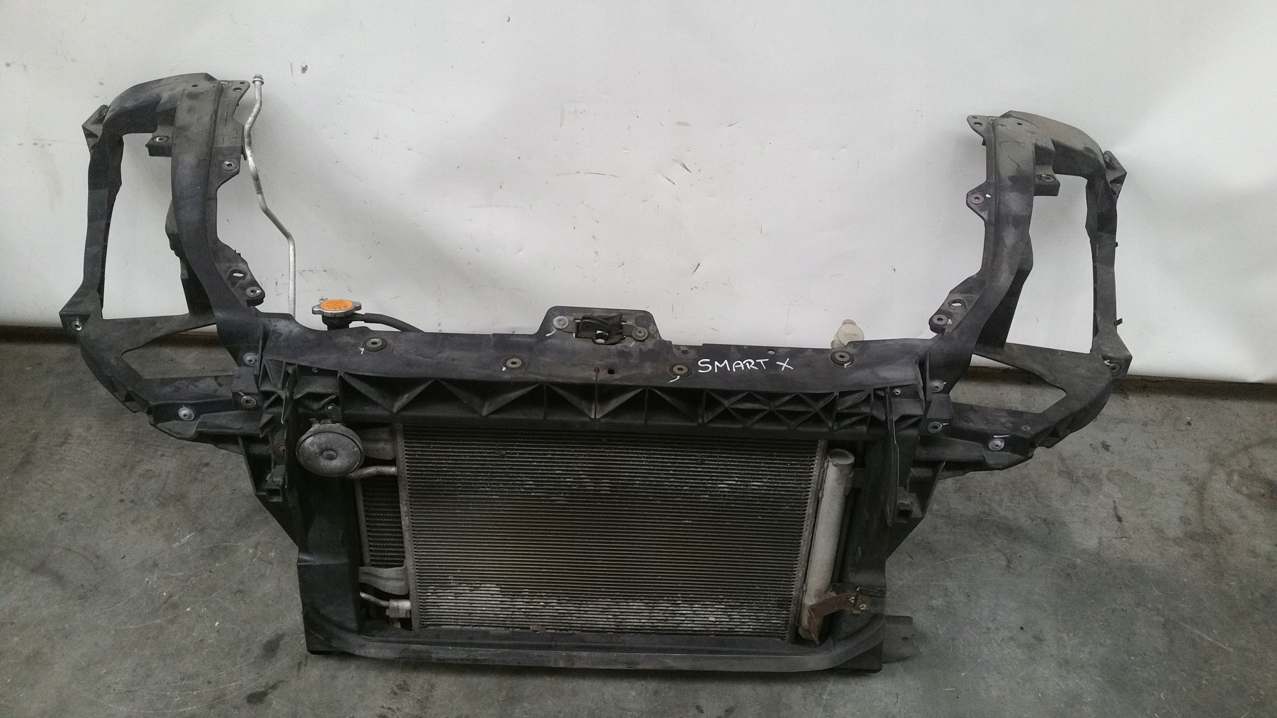 pillar iron radiator 1,3i Smart Forfour
