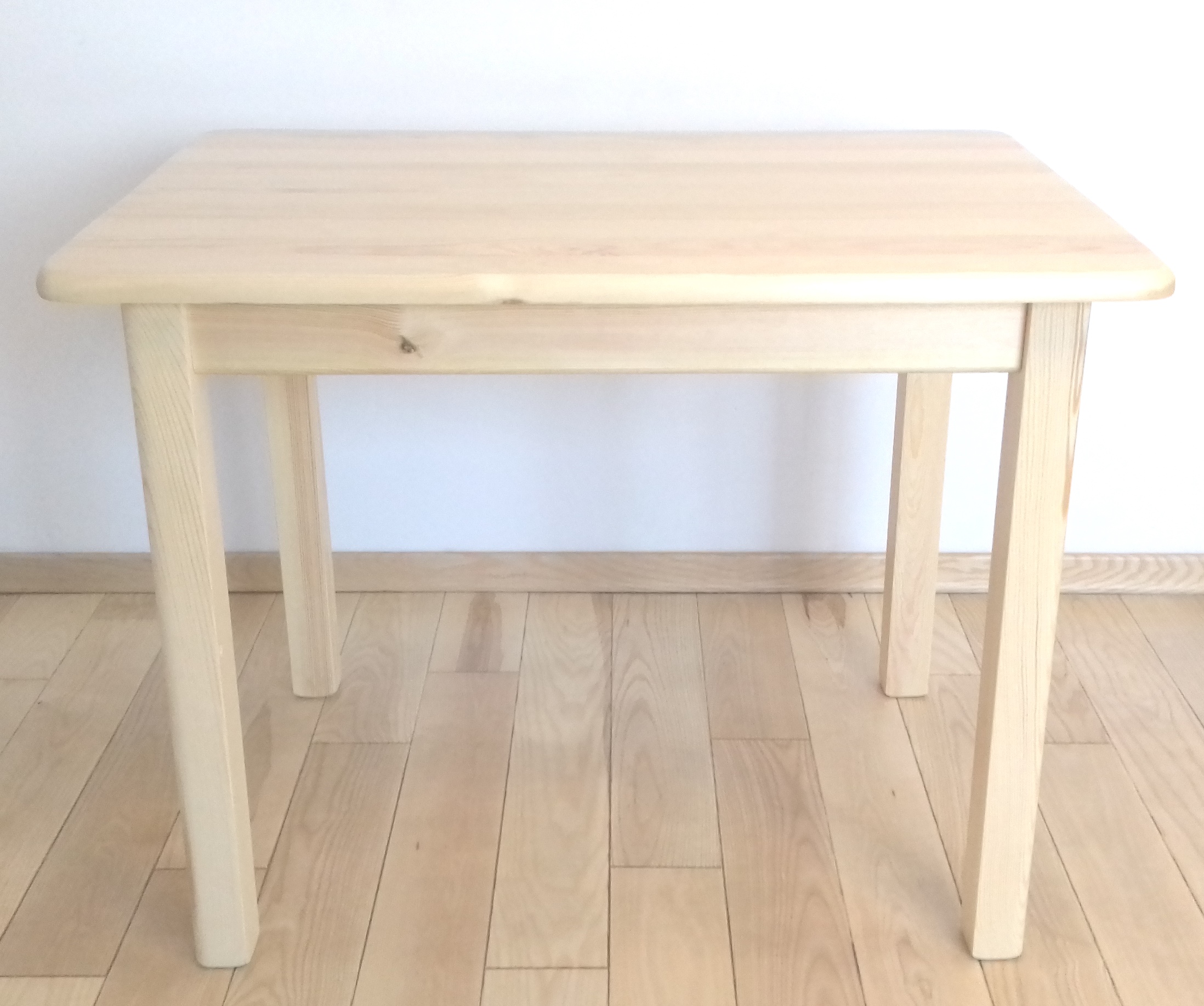 

Solidny stół drewniany do kuchni 100x55 Jakość