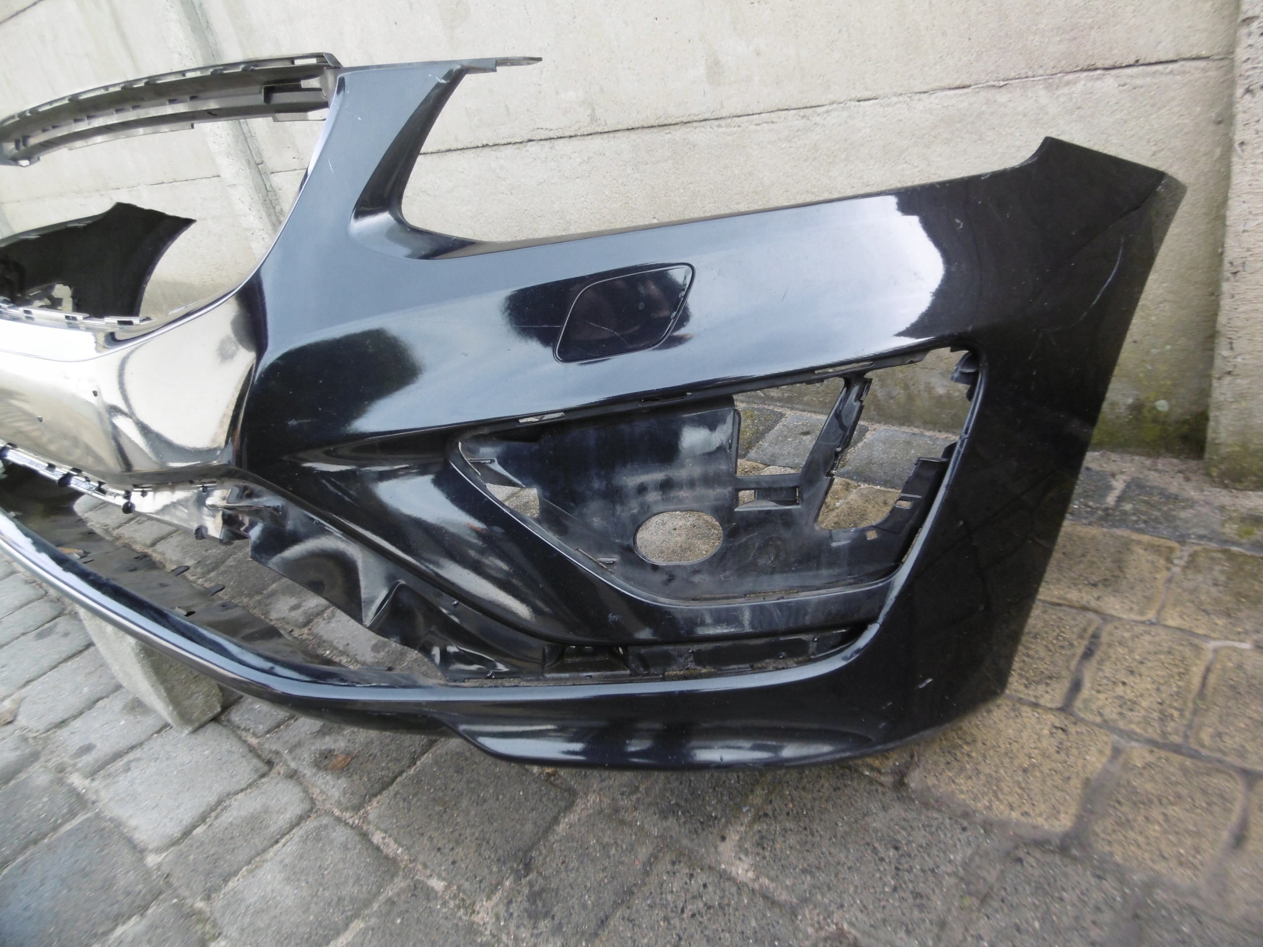 VOLVO XC60 I R-DESIGN LIFT - zderzak przedni Kolor do lakierowania