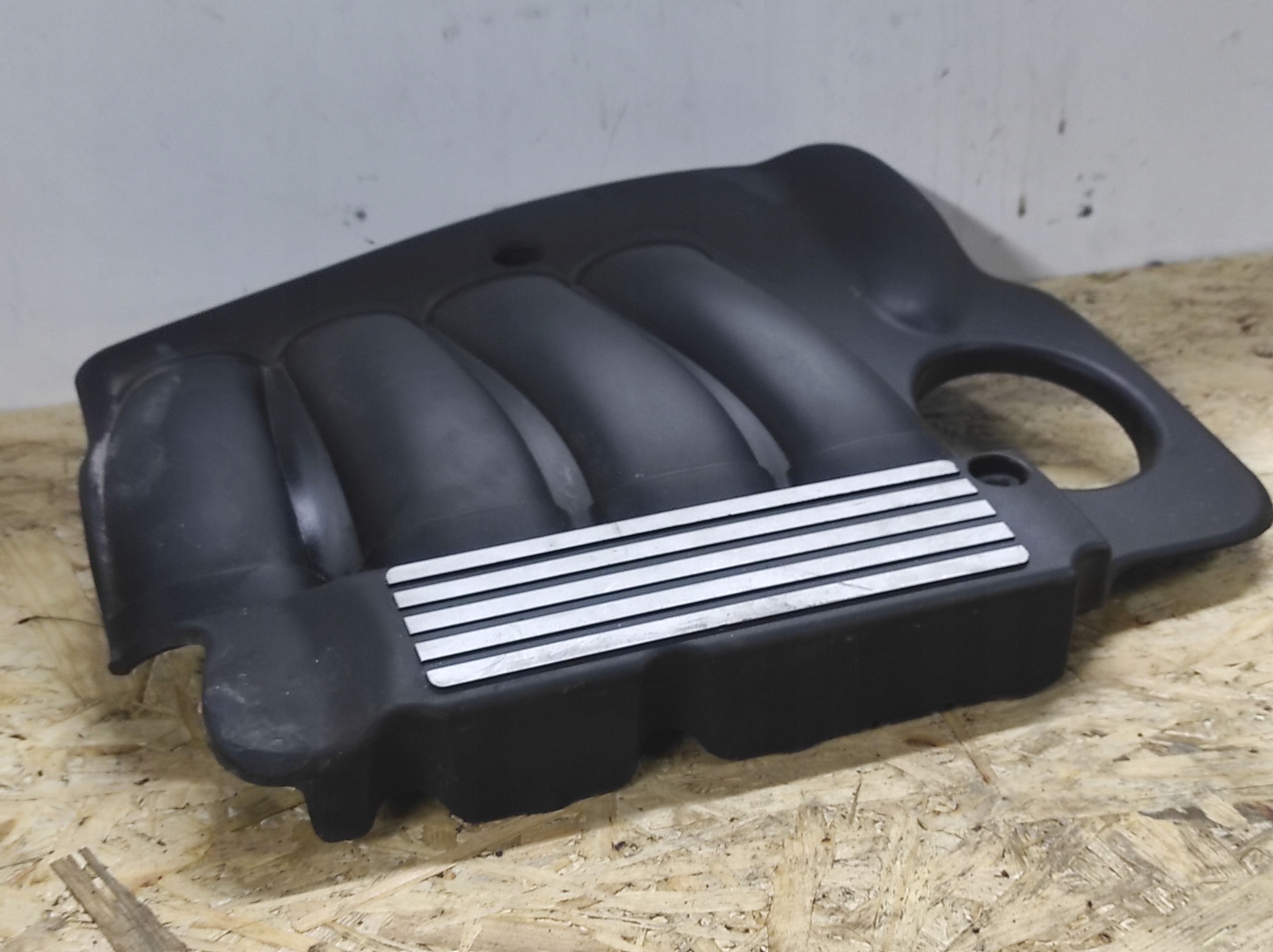 BMW OE 7509092 cover motor cover