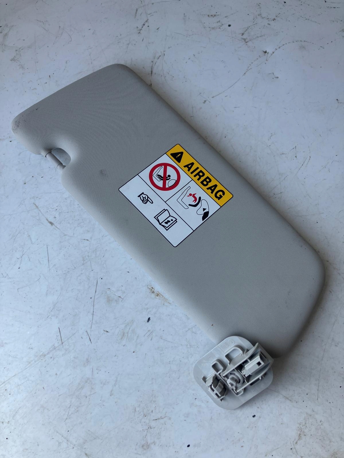cover PRZECIWSLONECZNA RENAULT CLIO V right