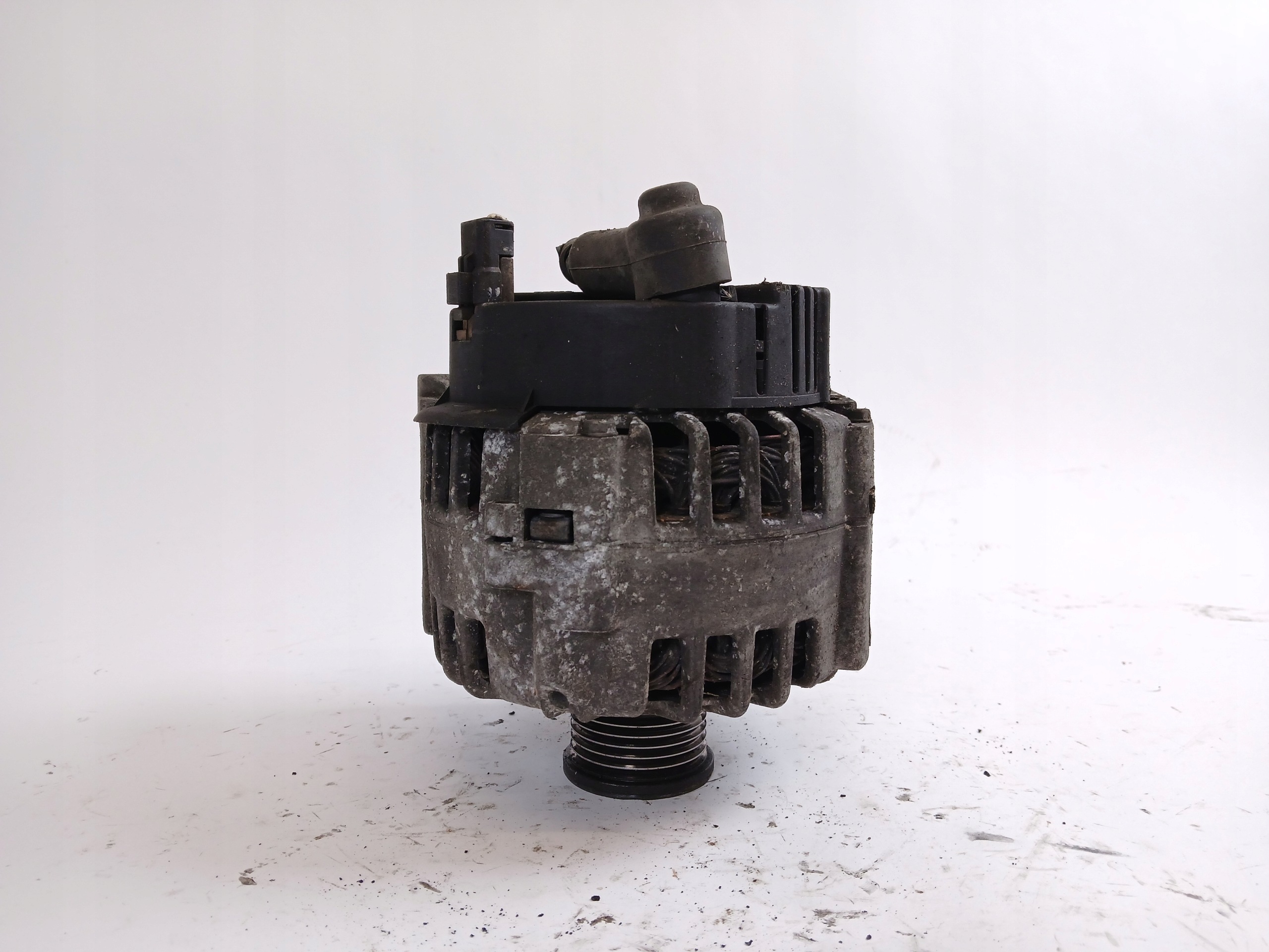 VOLVO V40 S40 a 1.9 DCI alternátor 7700426849 123A