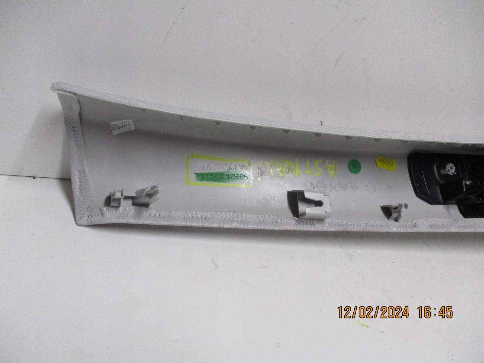 cover for pillar Opel Astra L 6 9832178880