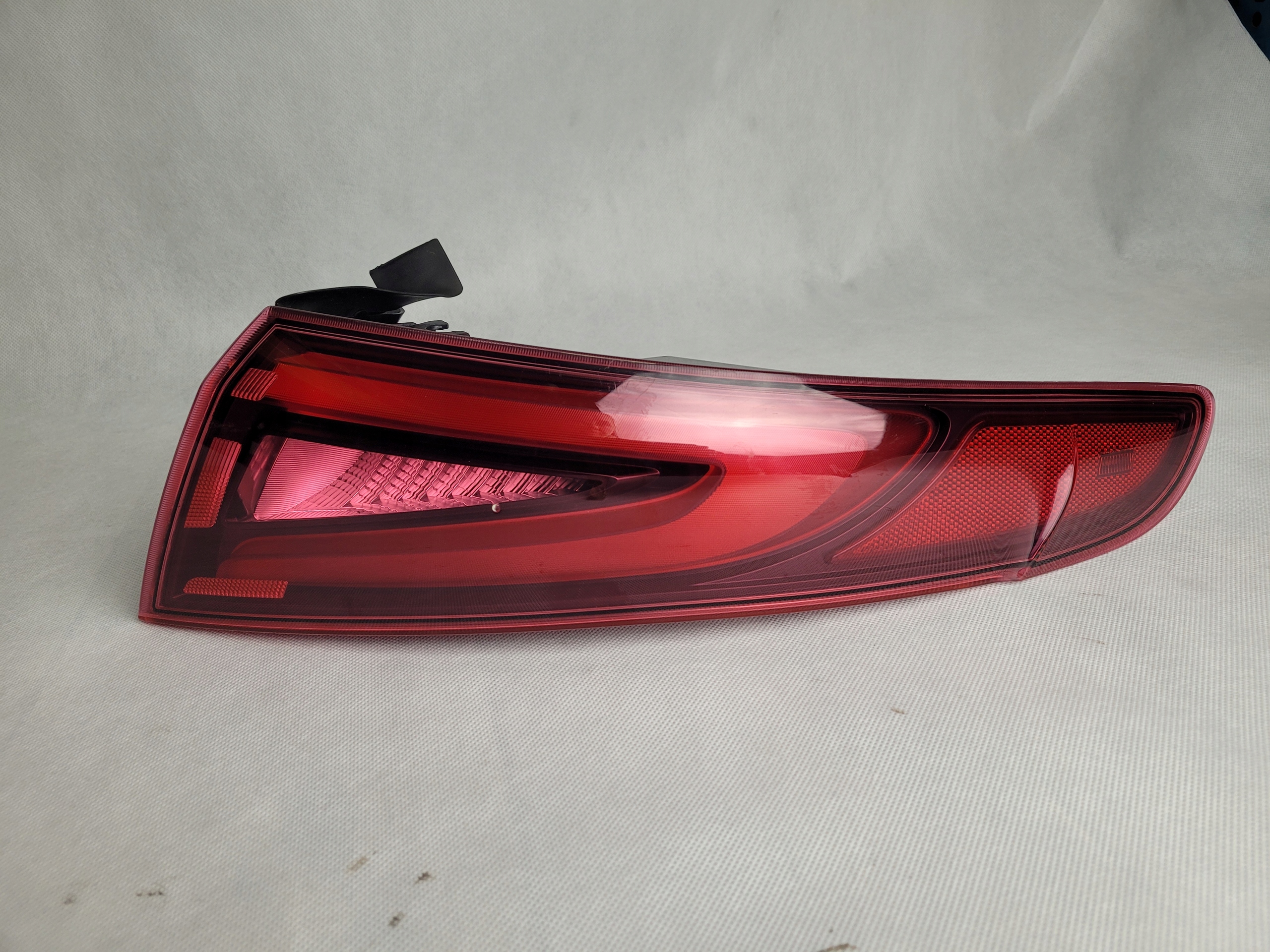 ALFA ROMEO GIULIA LAMPA TYŁ TYLNA LED RH