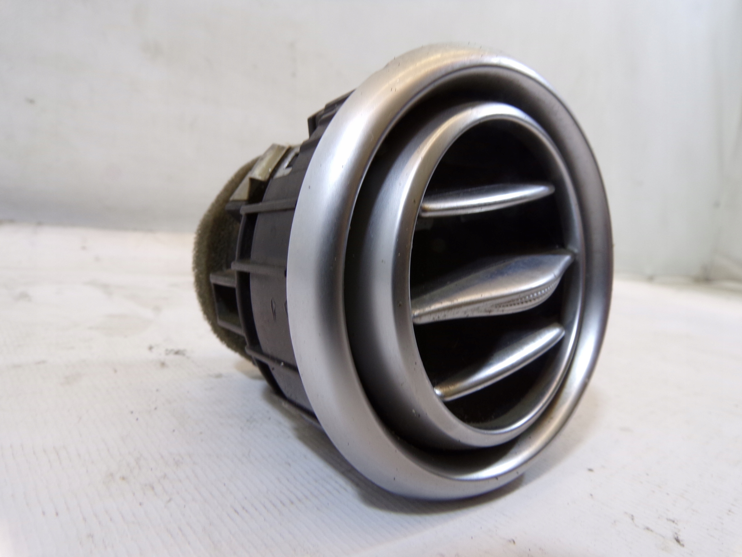 grid air conditioning devices right MERCEDES W217 (1)