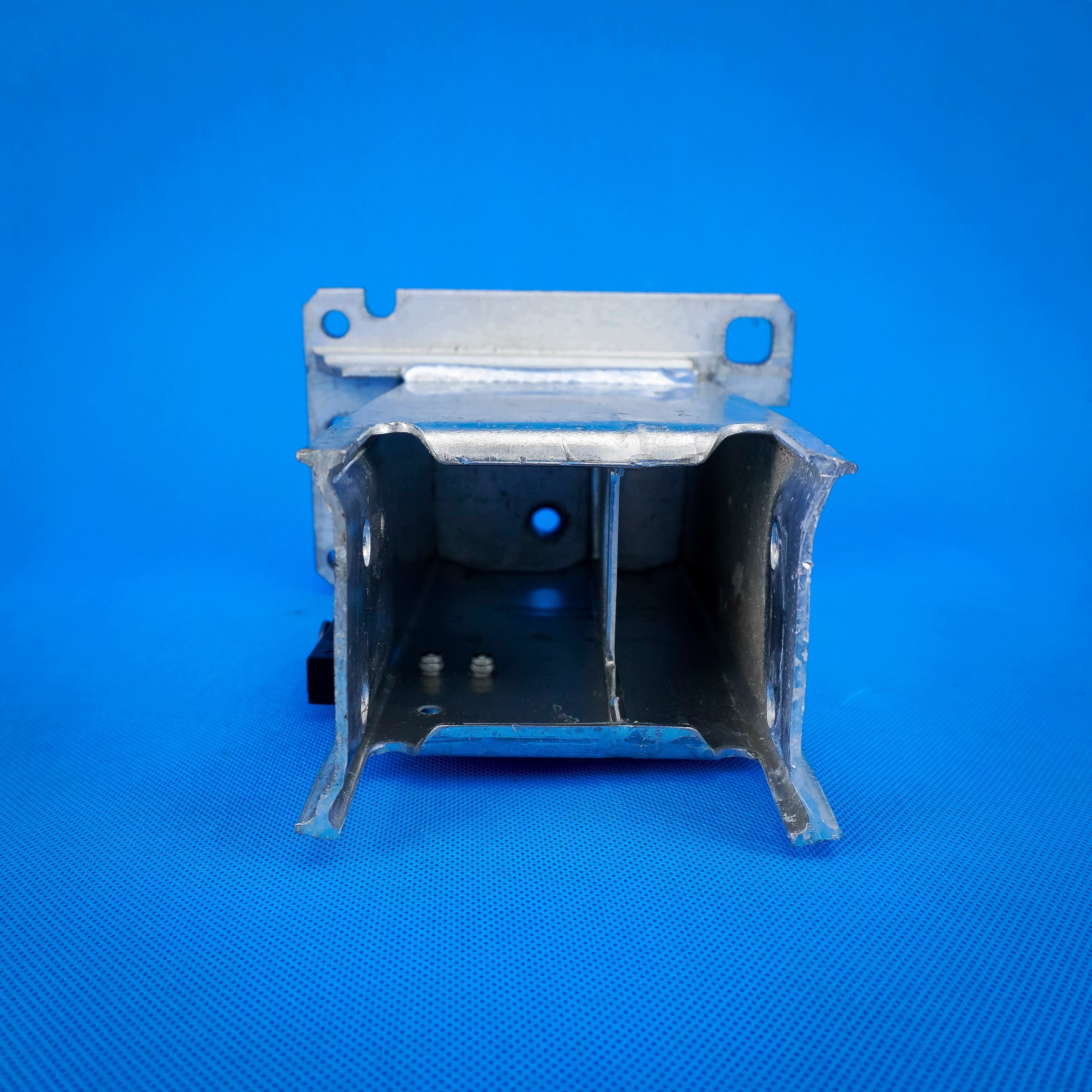 console siders of a bumper left Audi A4 8K A5 8T 8K0807133D 28km