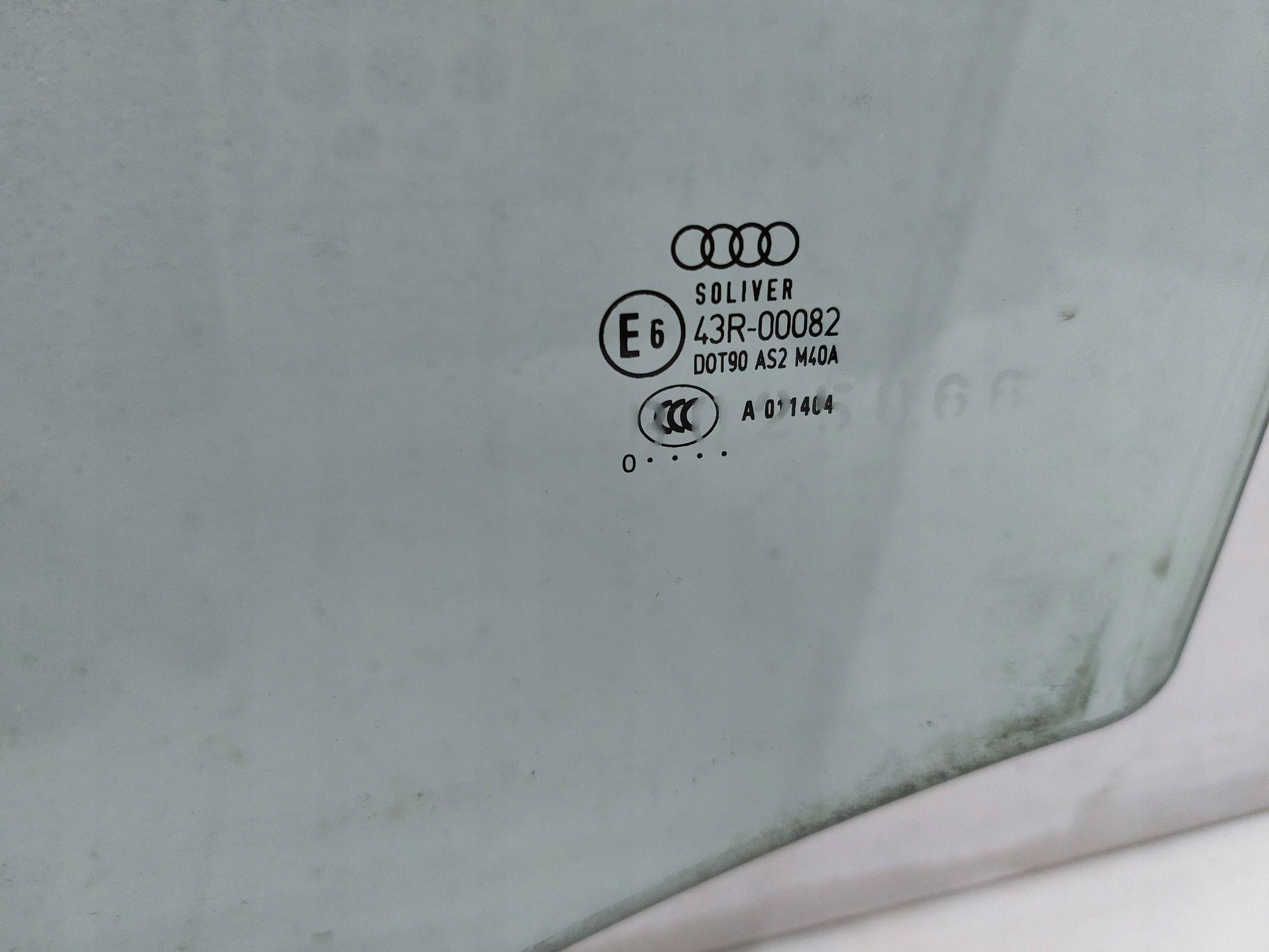 AUDI A1 8X 3D 10r window door left original EUROPA AS2