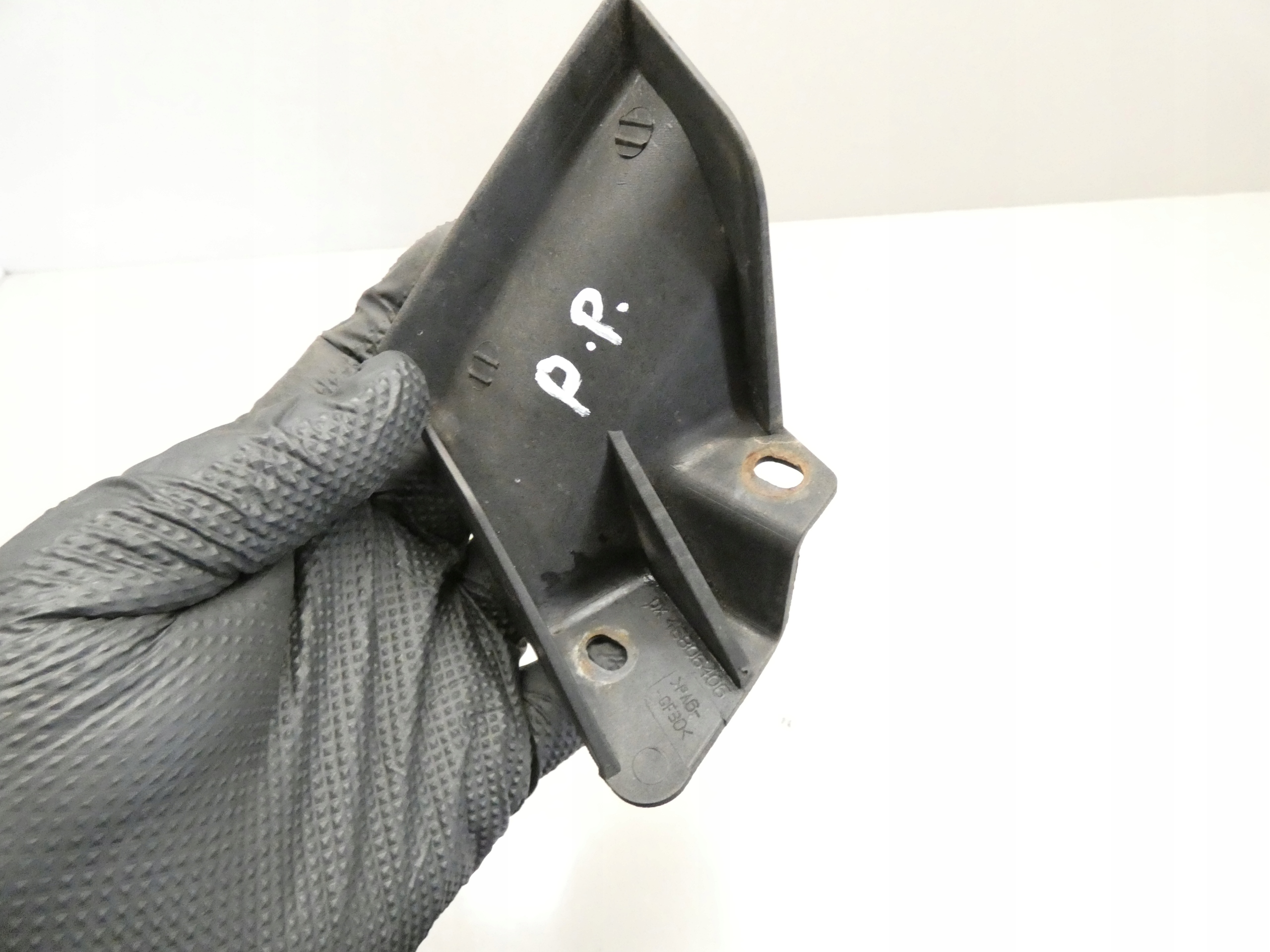 bumper bracket right front FIAT STILO 01-06 46806406