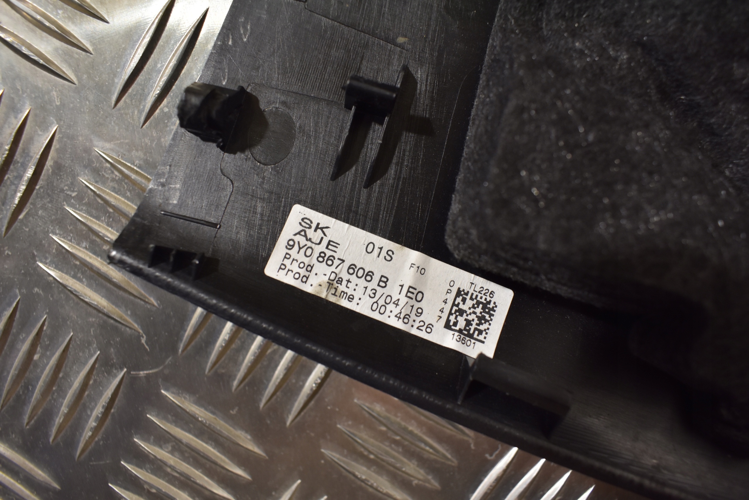 IDEALNA Blende Abdeckung heckklappe KPL. PORSCHE CAYENNE 9Y SUV 1