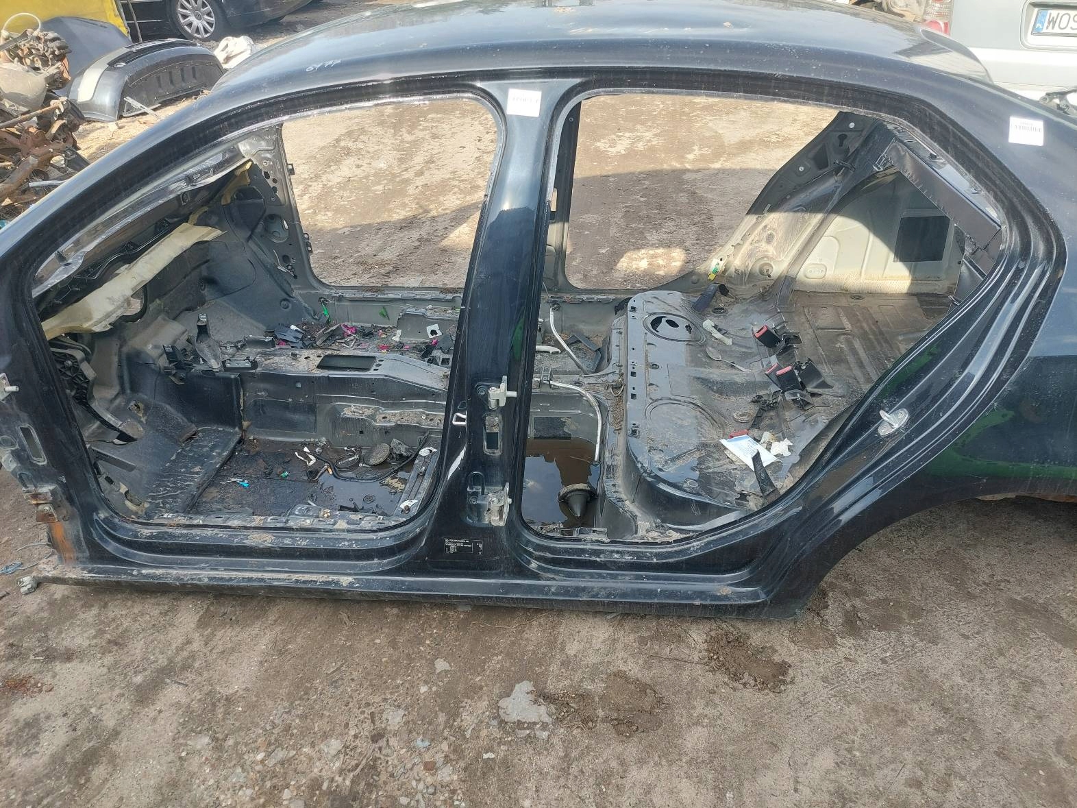 threshold left + pillar central VOLKSWAGEN JETTA V LC9X