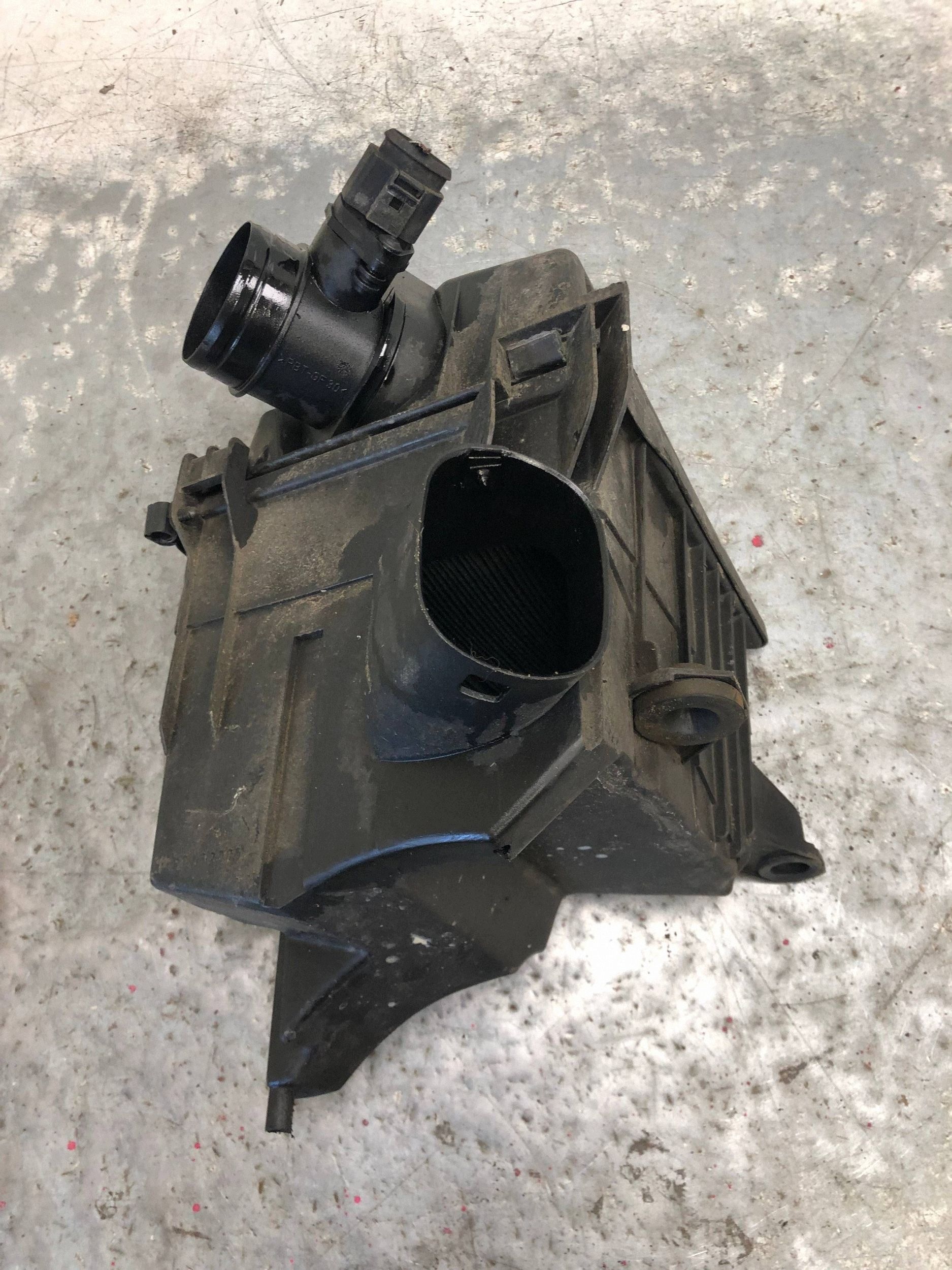 Gehäuse filter luft VW FOX 5Z0129607B 038906461B
