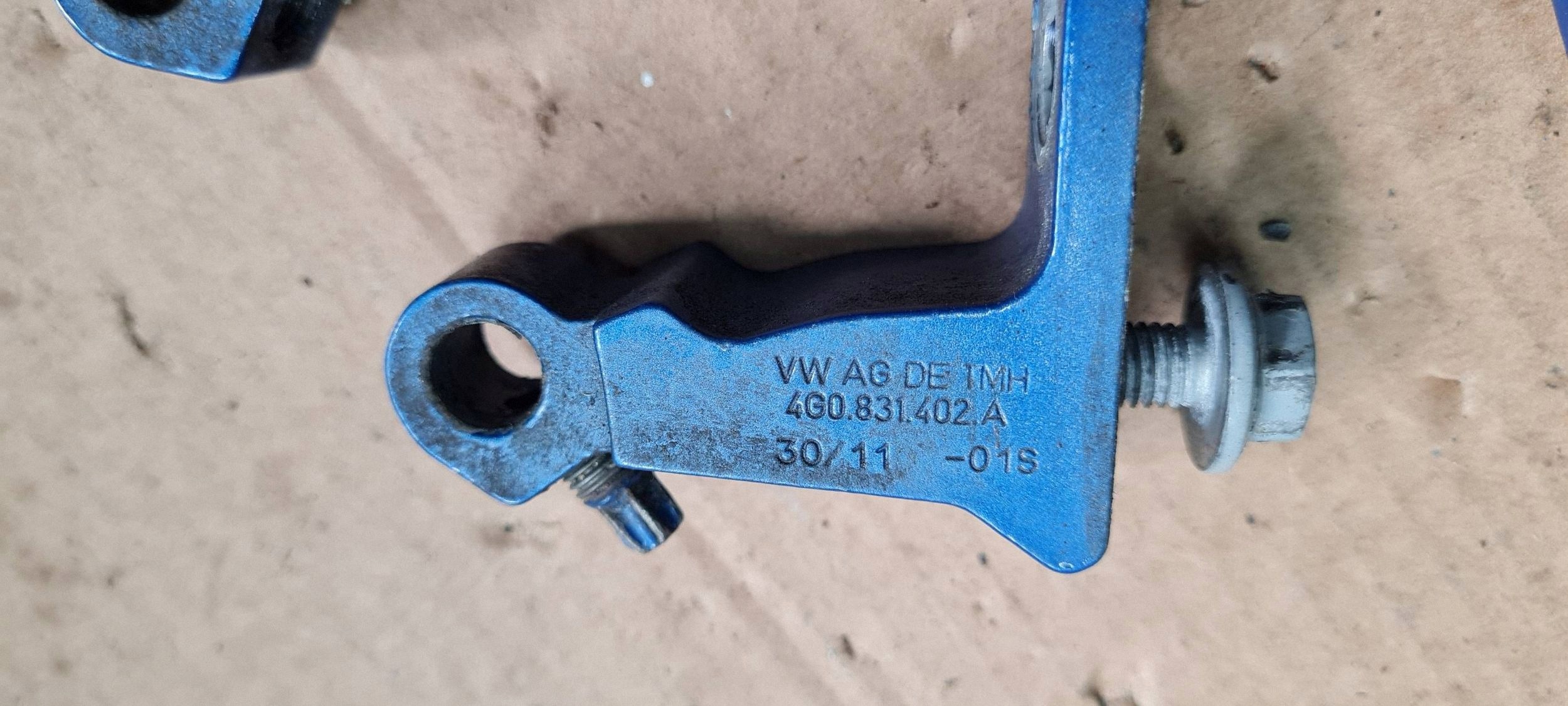A6 C7 4G S6 hinge hinges door right right rear part rear. KOMPLET