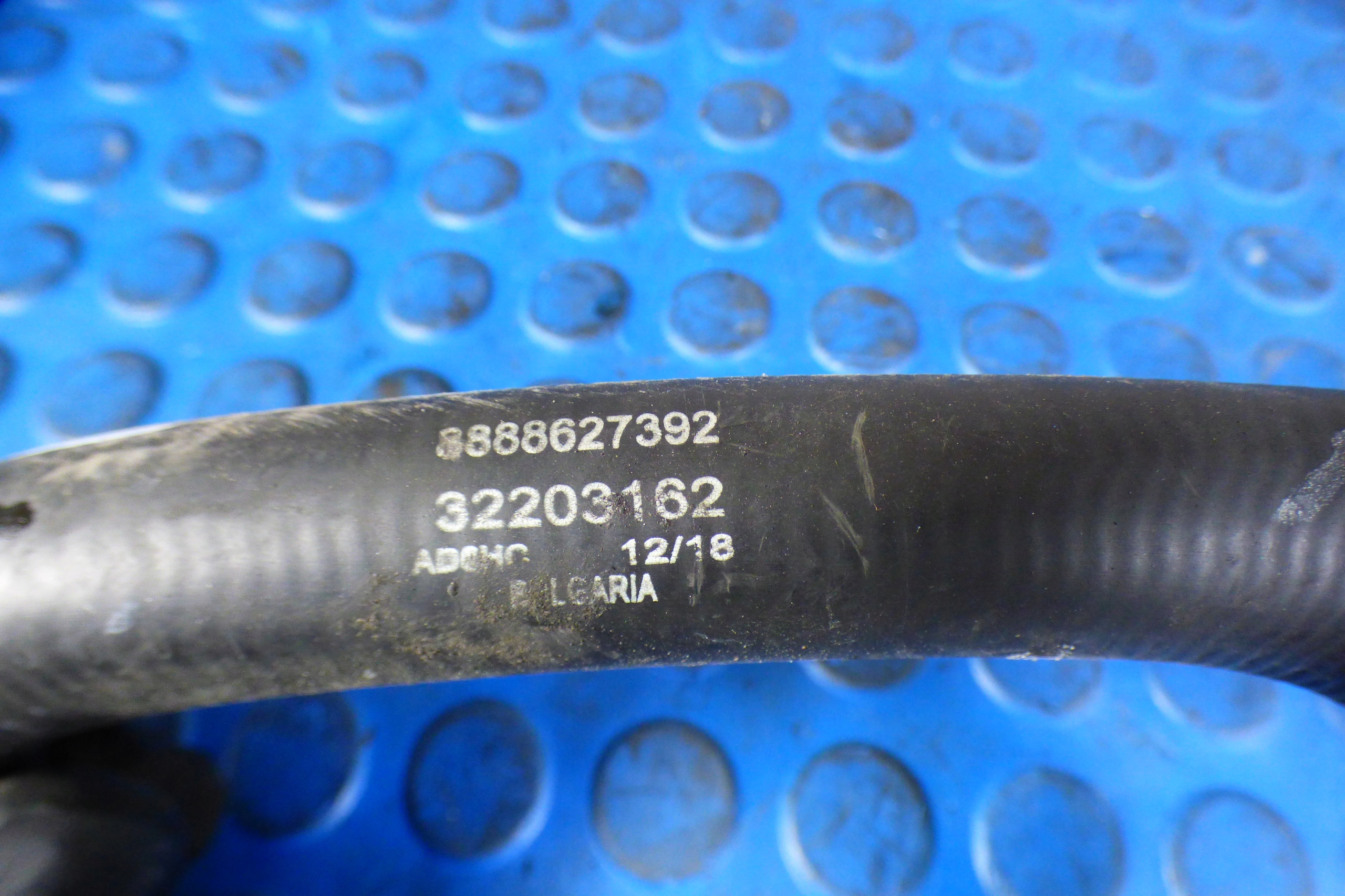 crijevo vode 32203162 VOLVO S60 V60 III 2.0D