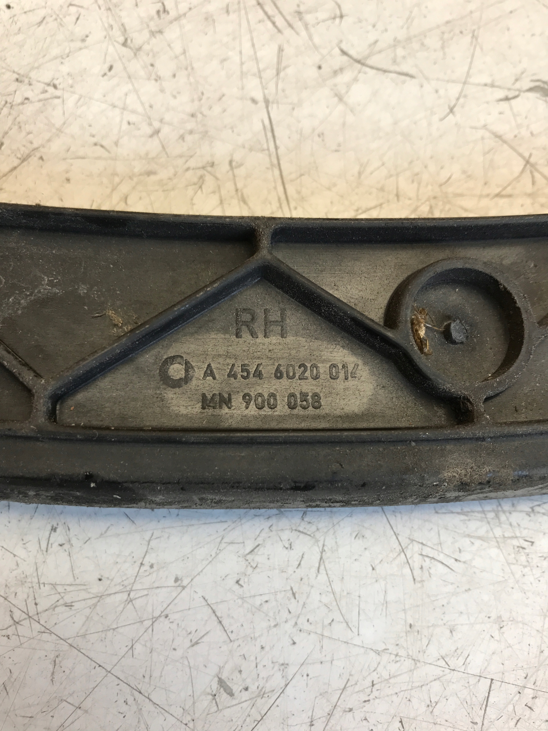 bumper bracket right rear part SMART FORFOUR and