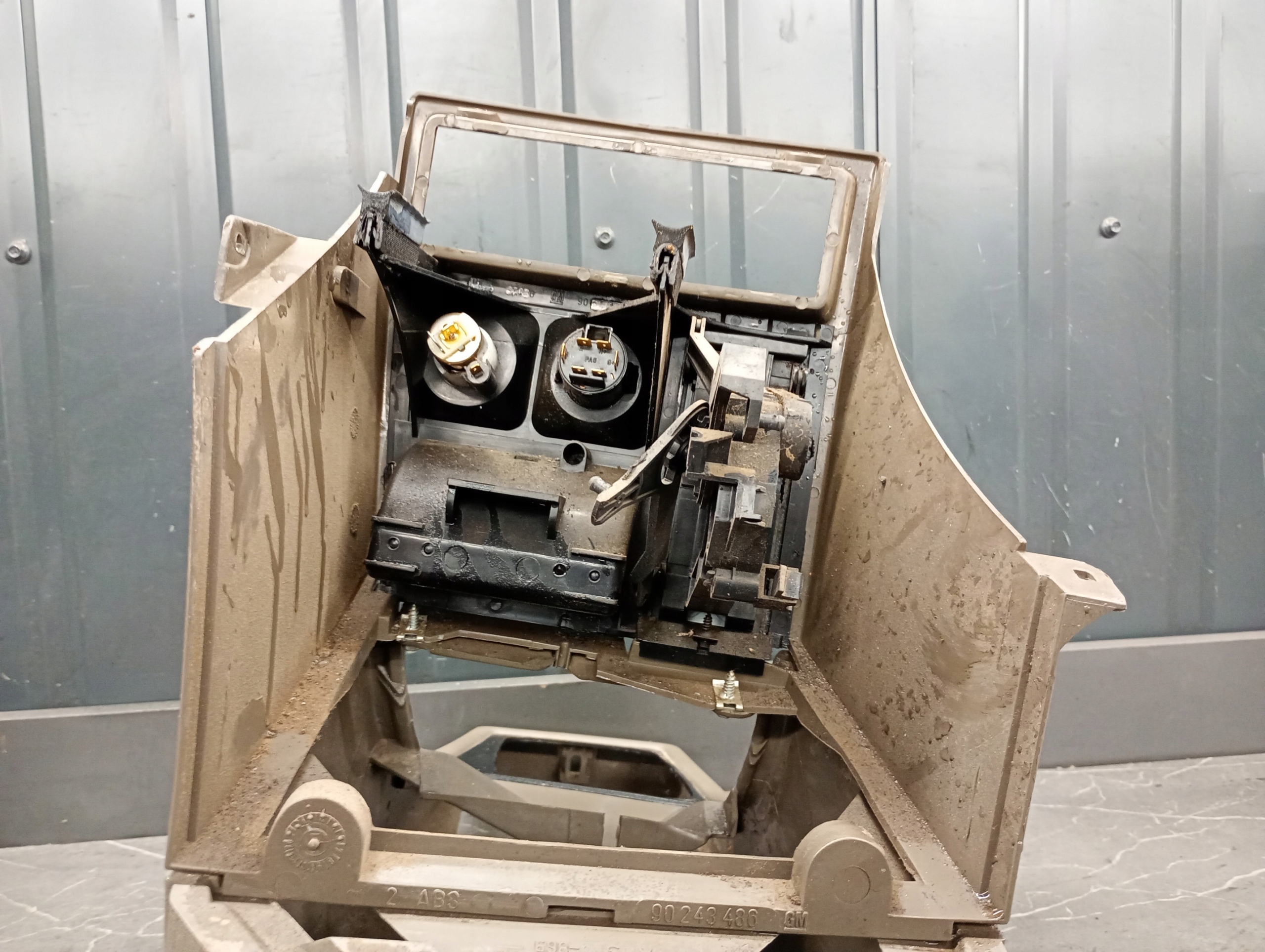 90243486 панель средний тунель opel KADETT e