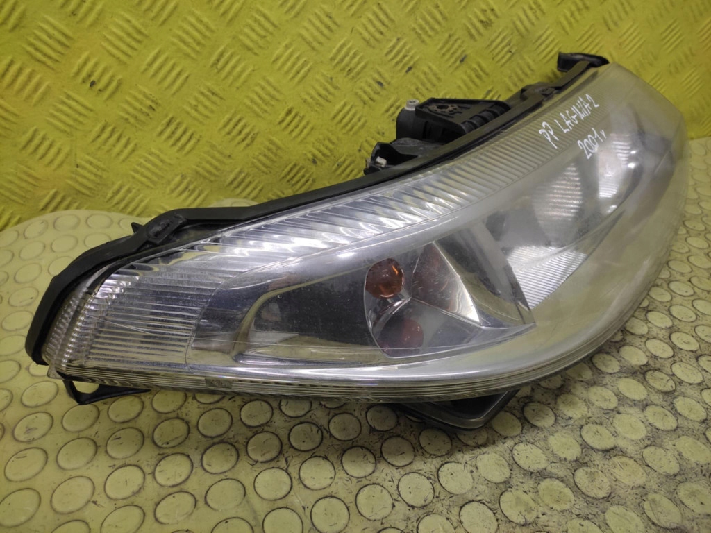 RENAULT LAGUNA II REFLEKTOR light right front 8200002847