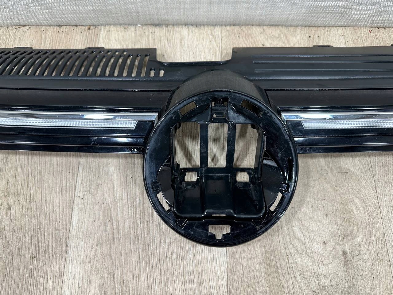 VW Golf VIII Kühlergrill FRONTGRILL Kühlergitter 5H0853653B - Thumbnail 4