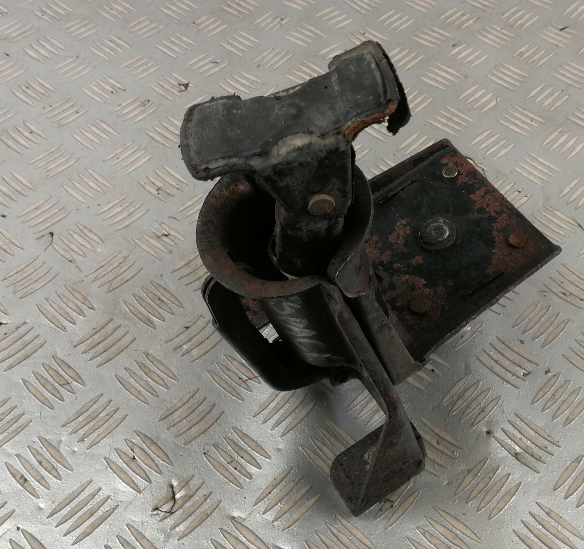 winda uchwyt mocowanie koła zapasowego dojazdowego RENAULT ESPACE III 3 97- Numer katalogowy części 6025313626B