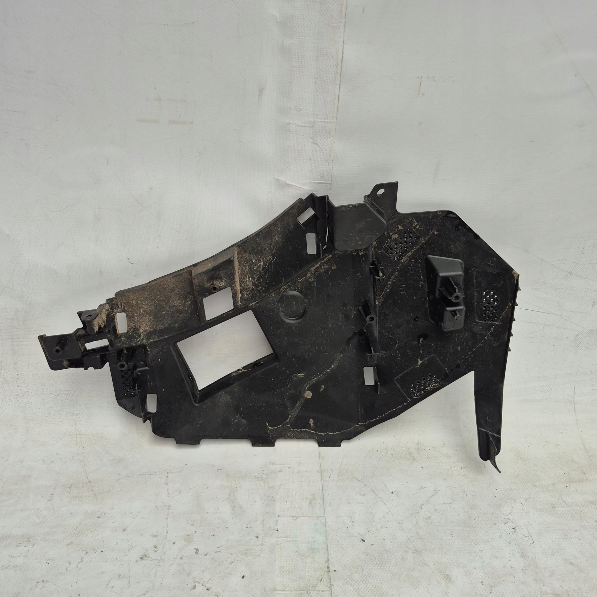 MITSUBISHI ASX II 2 23-> holder support left front front