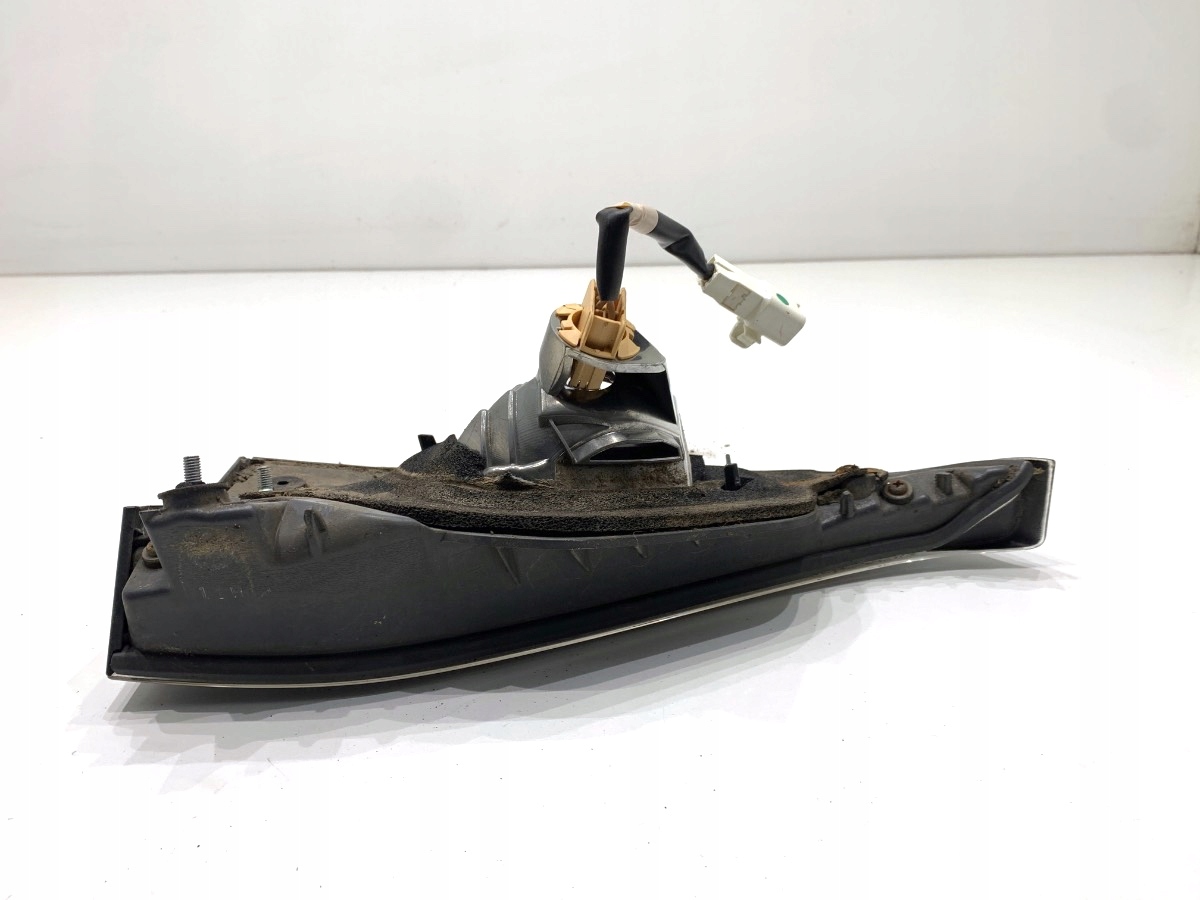 фонарь правый lexus CT хэтчбек свет задний