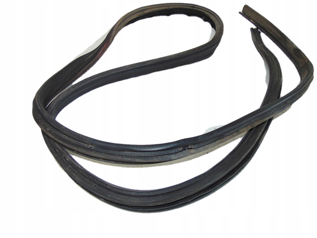 VW GOLF II MK2 5D 91r USZCZELKA DRZWI TYŁ PRAWY