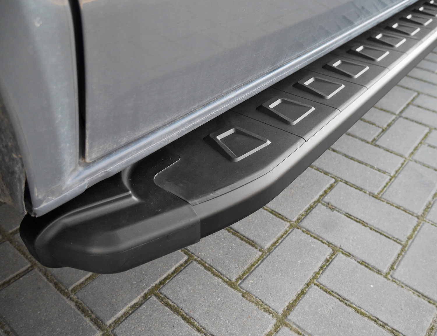 Stopnie boczne progi do JEEP COMPASS 2006-2016 Producent ARP