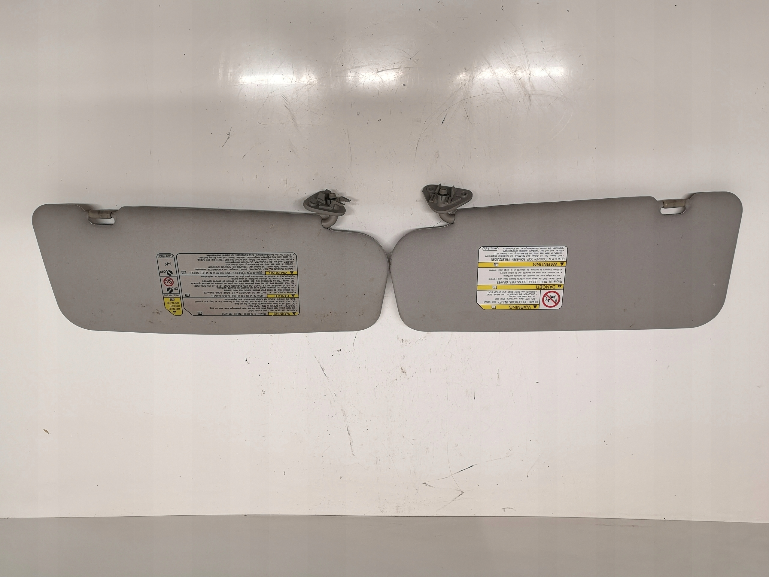 MITSUBISHI GRANDIS 03-11 DASZEK SŁONECZNY KOMPLET