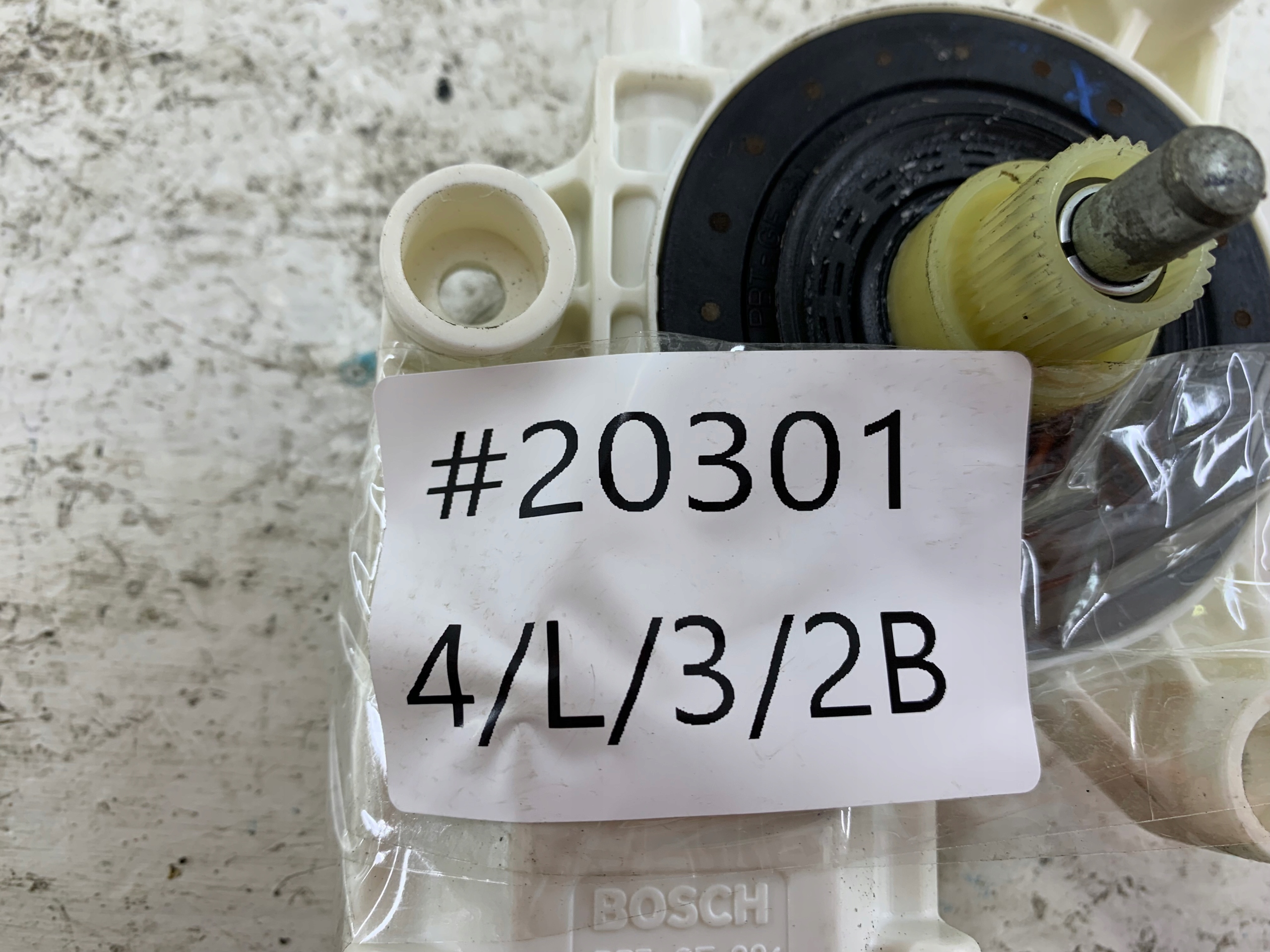 CHRYSLER SEBRING III DODGE AVENGER mini motor windows left rear part 0130822328