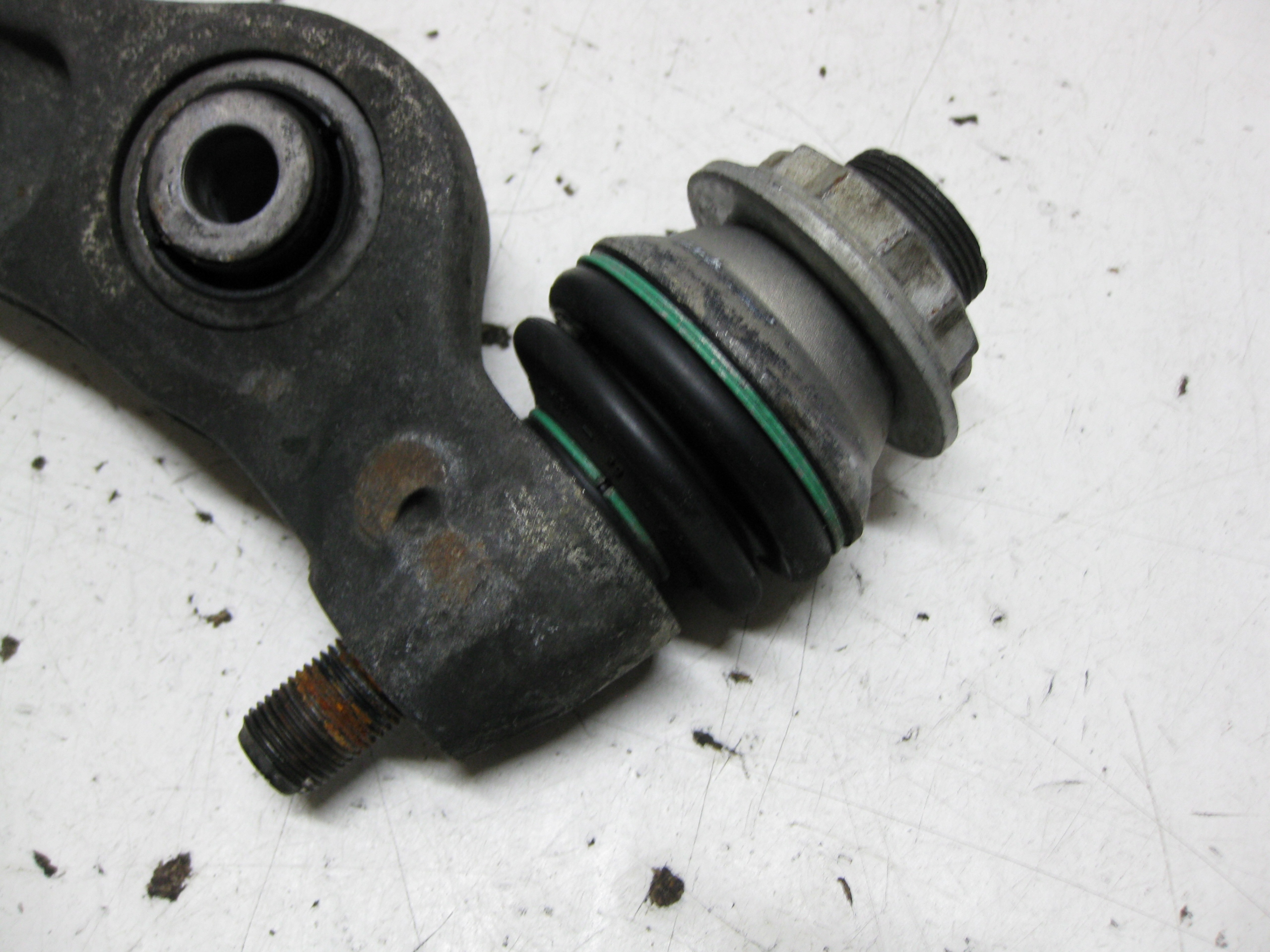 BMW F10 LIFT 2.0 D XD 14R arm left front