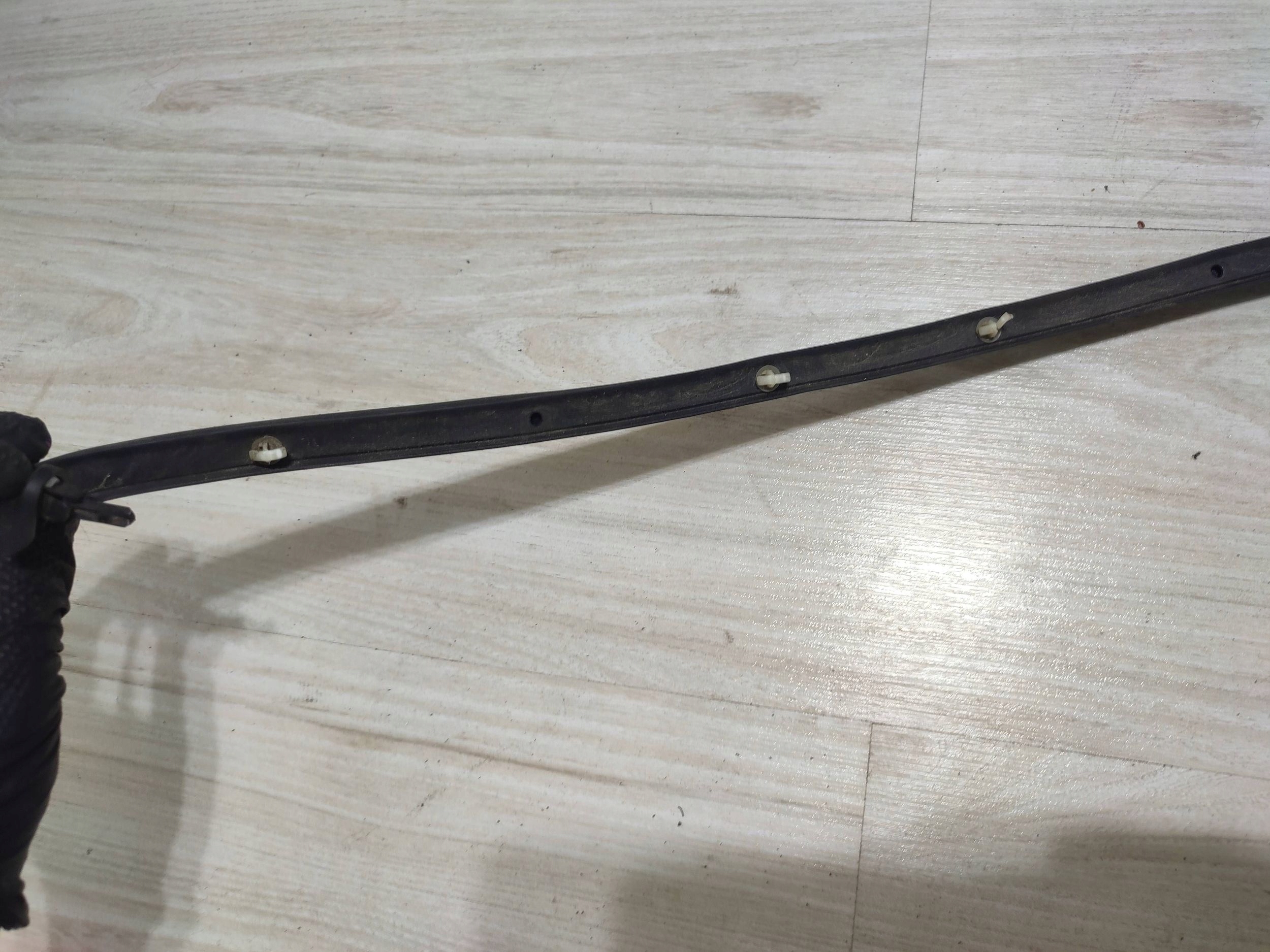 Skoda Scala 2020 front side right rubber gasket door przednich