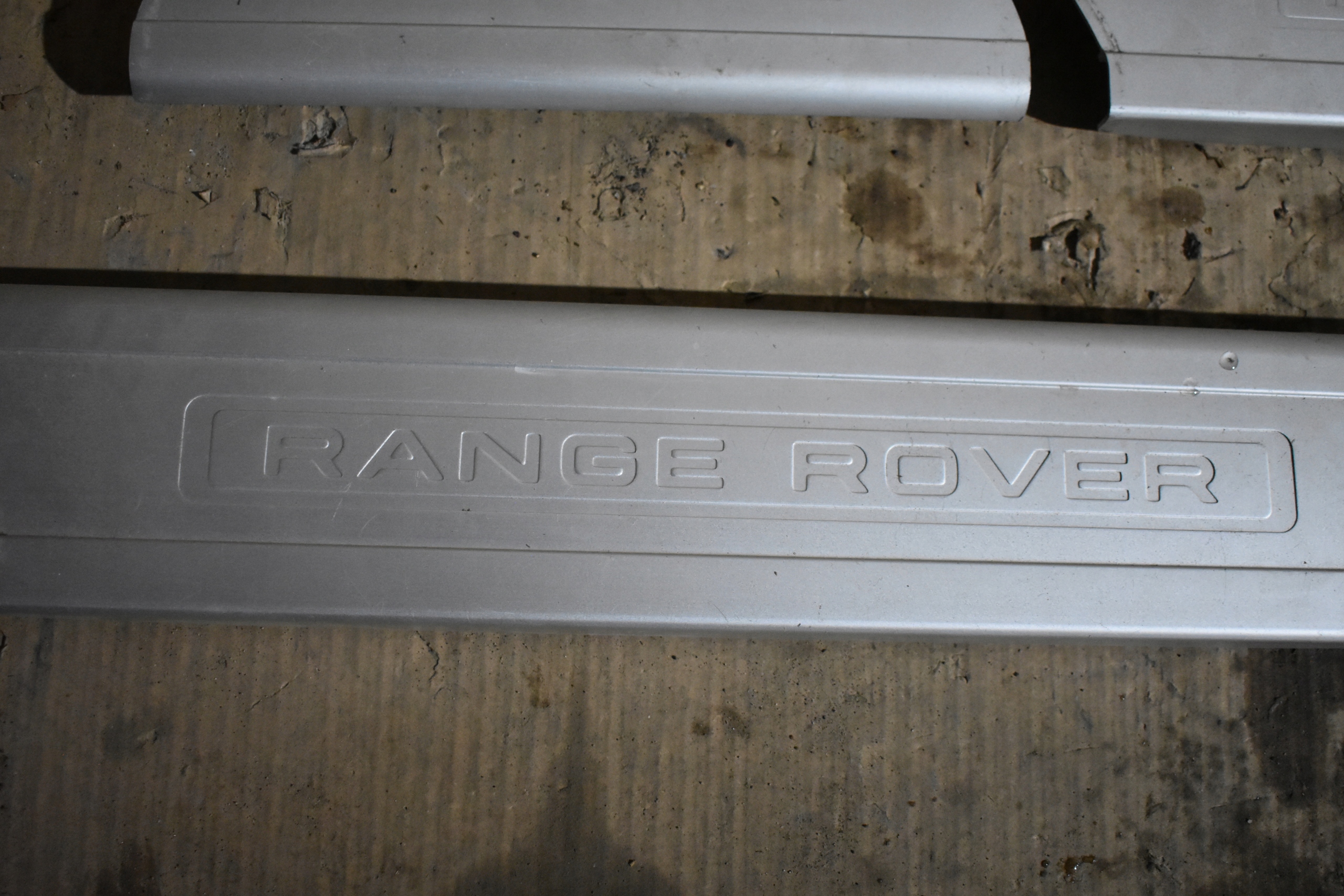 mouldings caps threshold KPL. RANGE ROVER L494 L405 1
