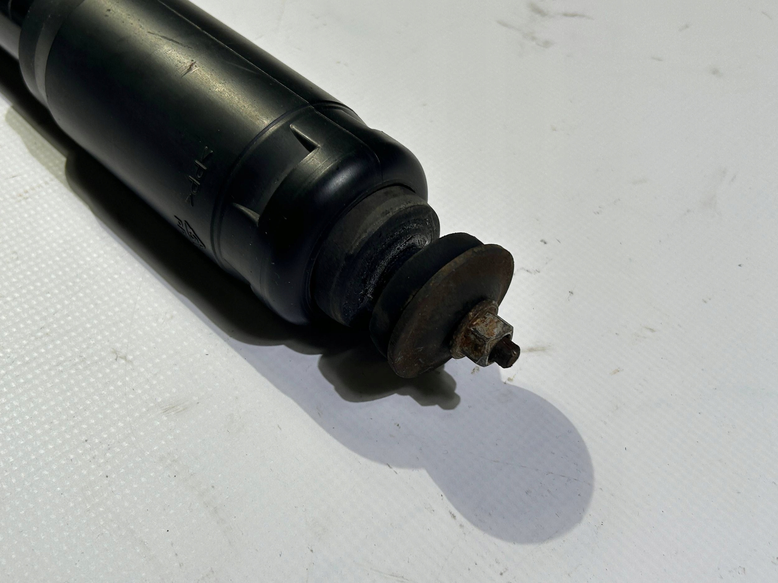 shock absorber front front right left Chevrolet Corvette C6 2005r